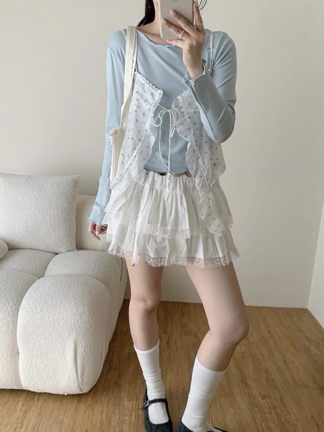 碎花綁帶背心+木耳邊上衣 (附髮圈）