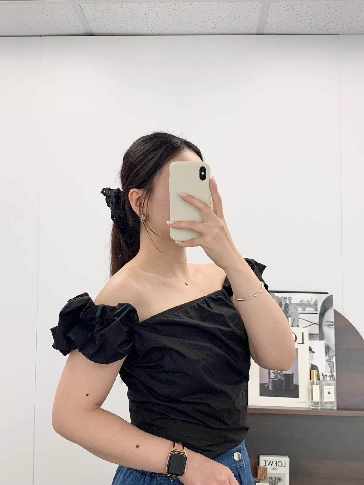 泡泡袖Off Shoulder上衣(黑色)