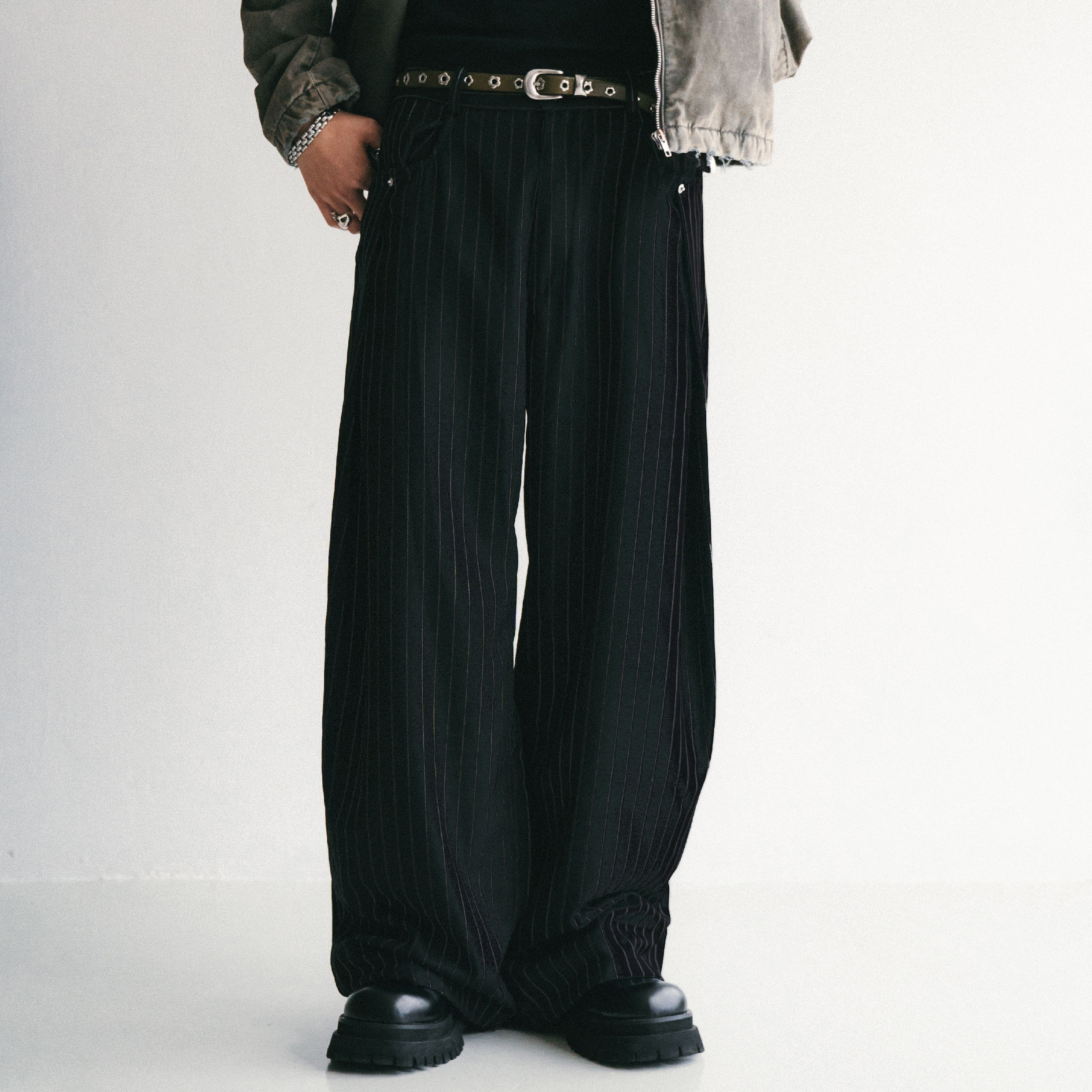 SENSE Pleated Dark Stripe Wide Pants [M25-11]