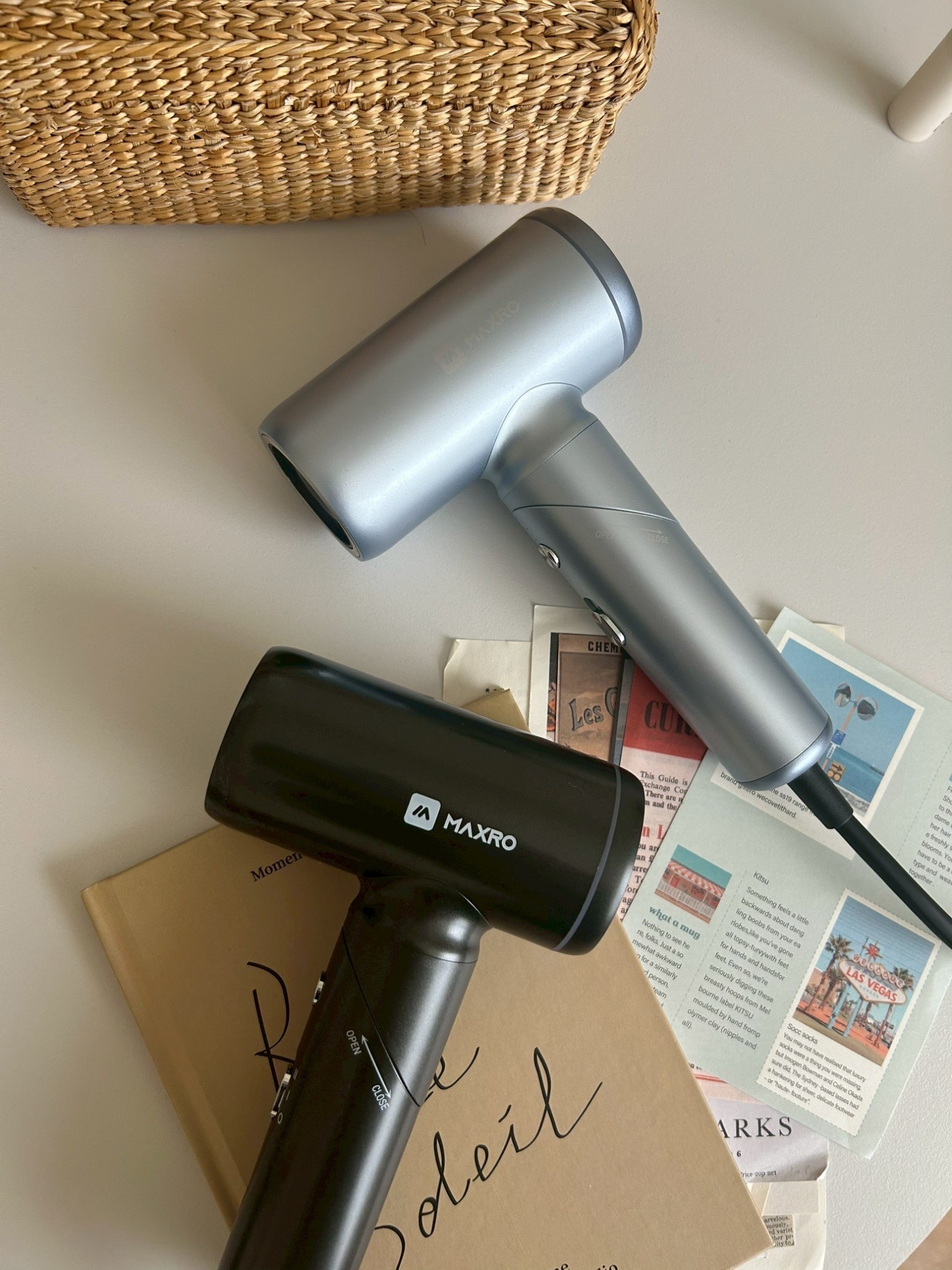 <快速出貨> MAXRO 小宇宙 雙電壓摺疊高速吹風機