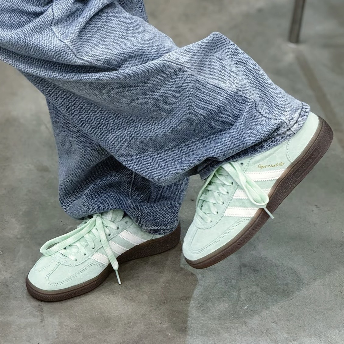 ADIDAS HANDBALL SPEZIAL 薄荷綠 麂皮 復古 焦糖底 女鞋 KJ6302