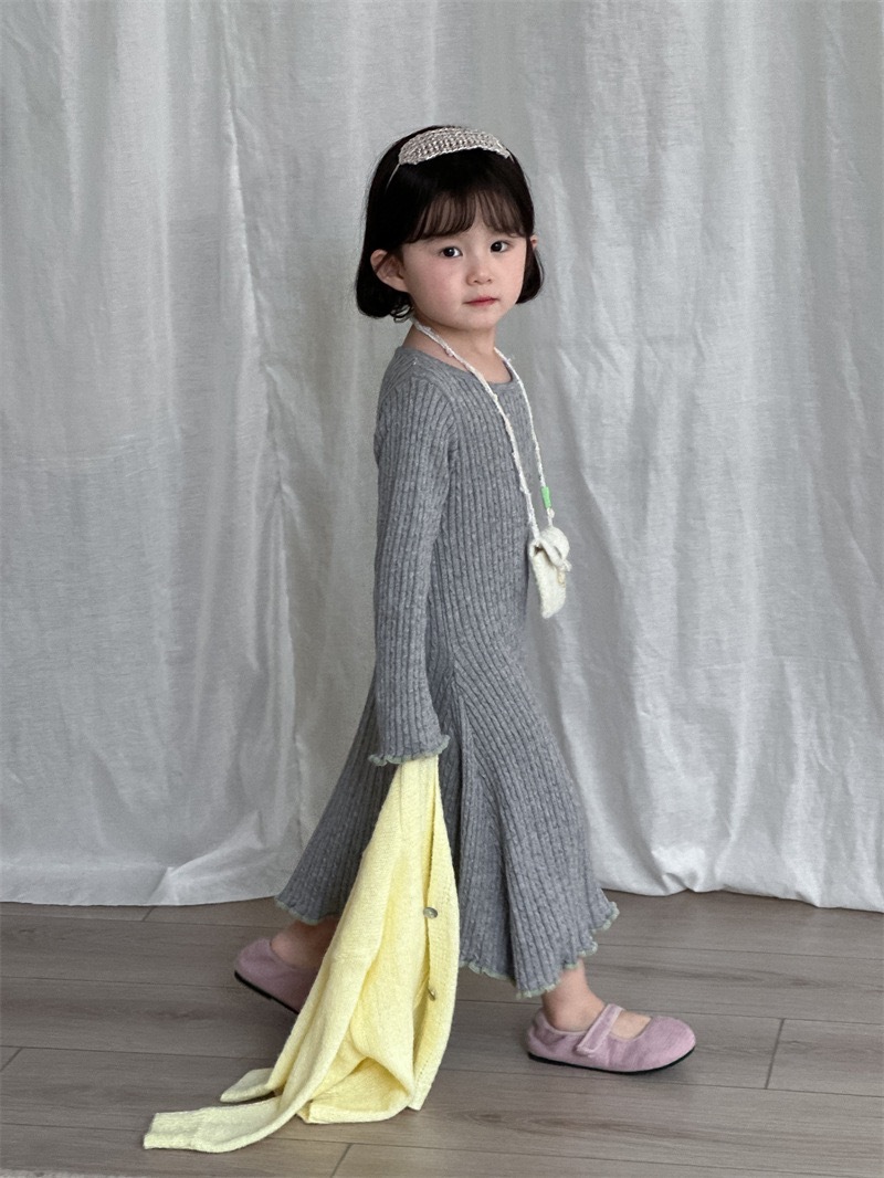 現貨110灰色｜軟綿綿女孩必備灰色捲捲長洋 𓂃  ＊薄款