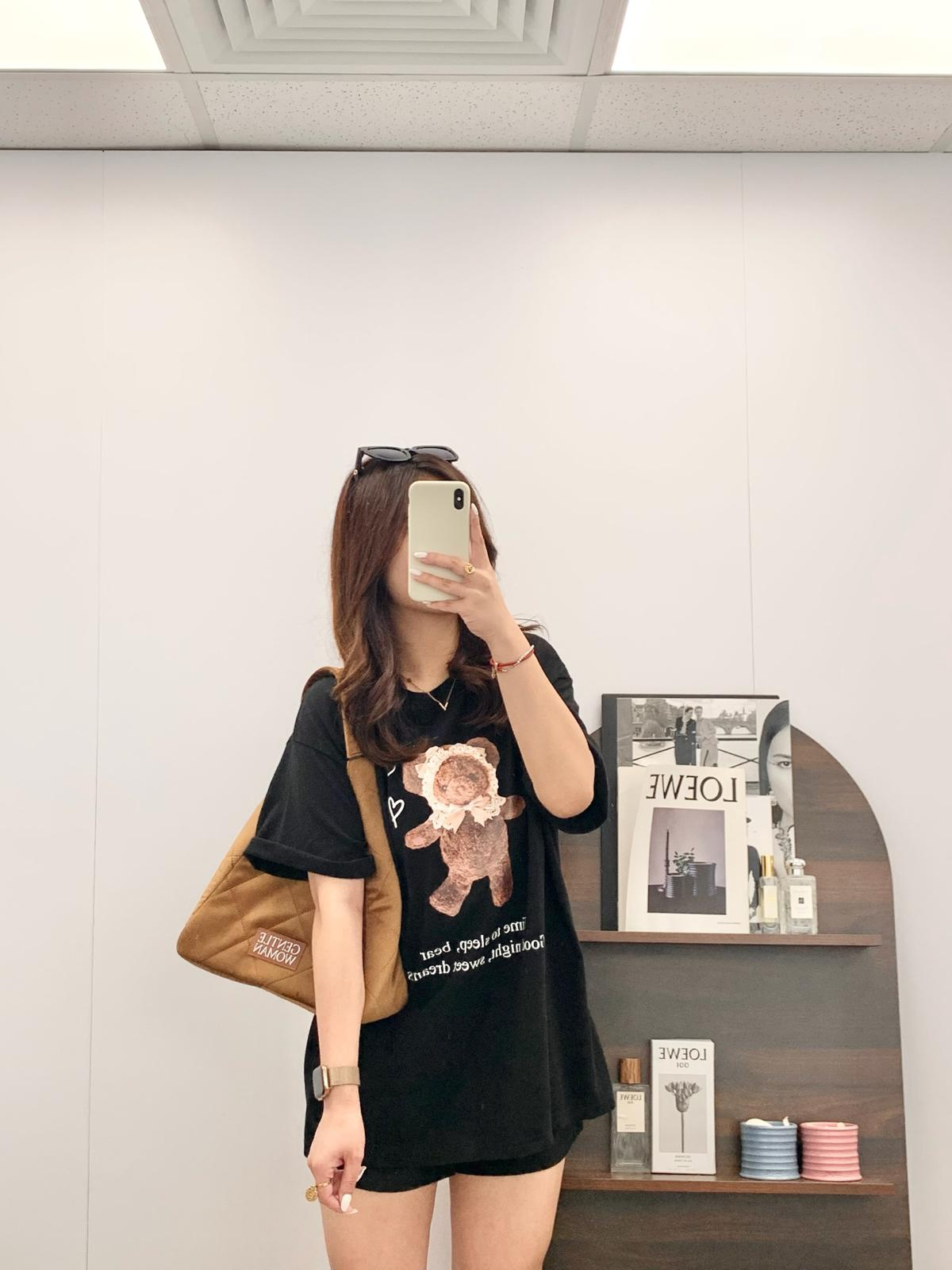 Gentle Woman Quilt Hobo Bag (Brown)