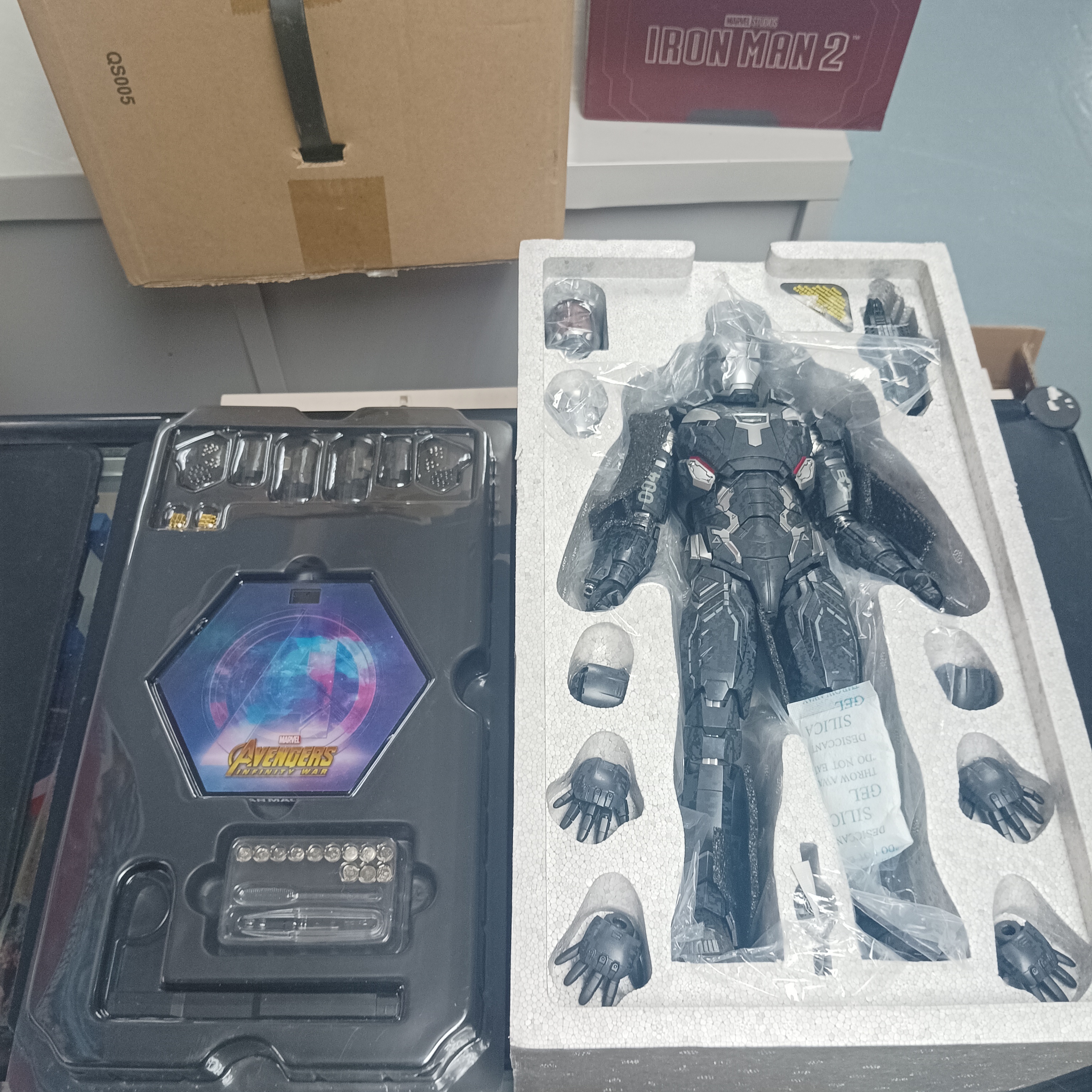 寄賣-其它-Hot Toys 1比6 War Machine Mark IV