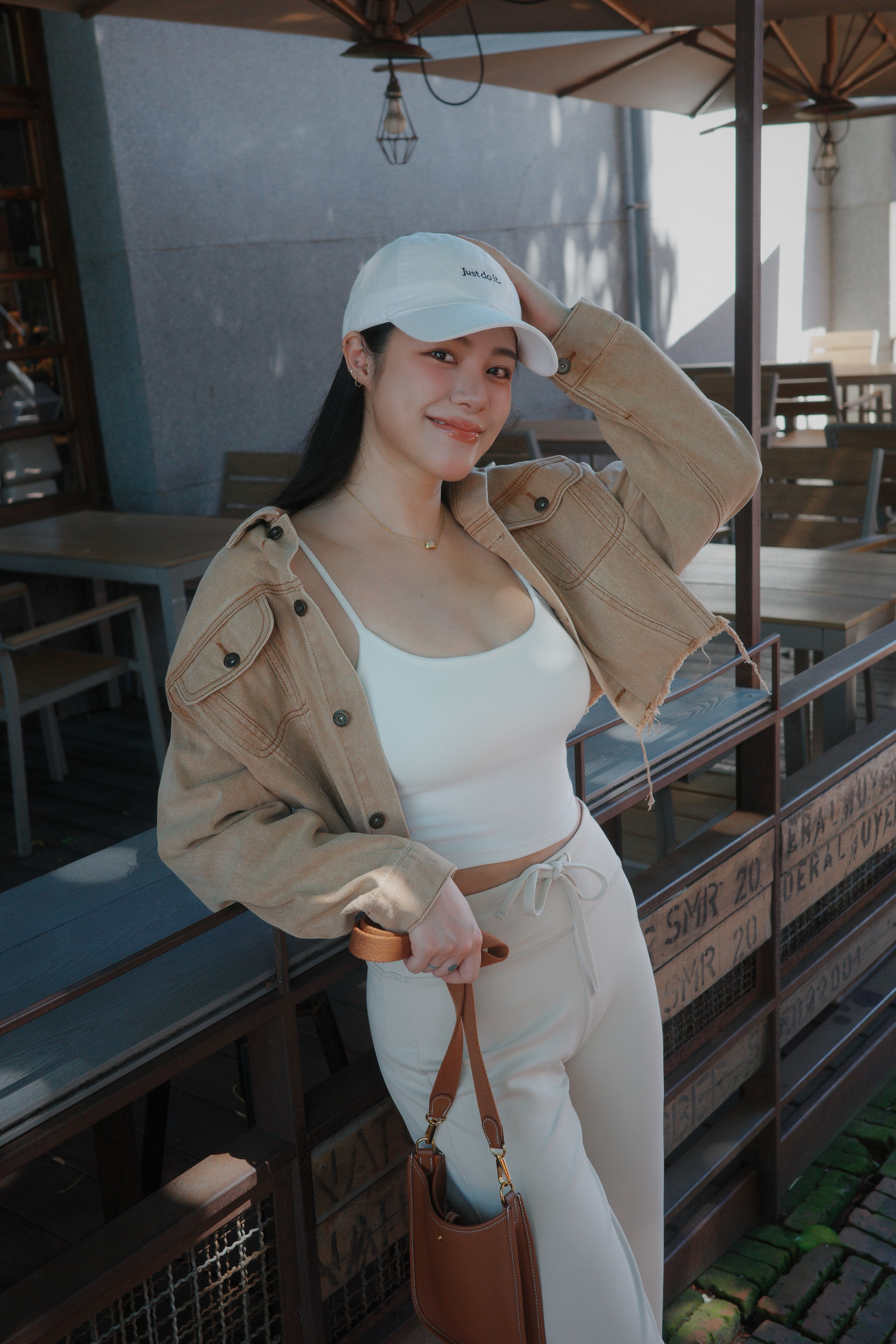 （現貨）泰拉團購限定細肩短版Bratop T01-白