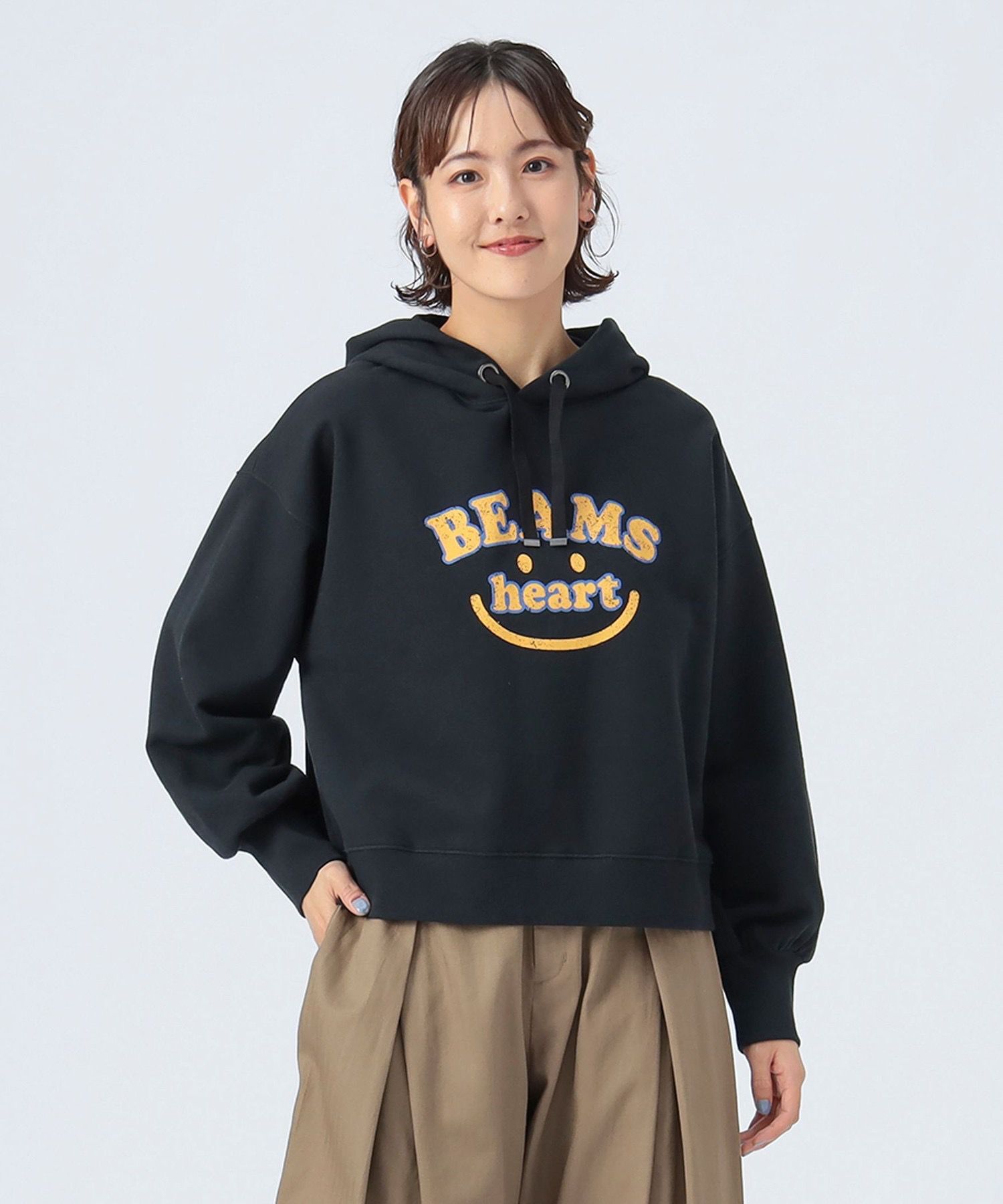 BEAMS HEART 學院風微笑連帽衫