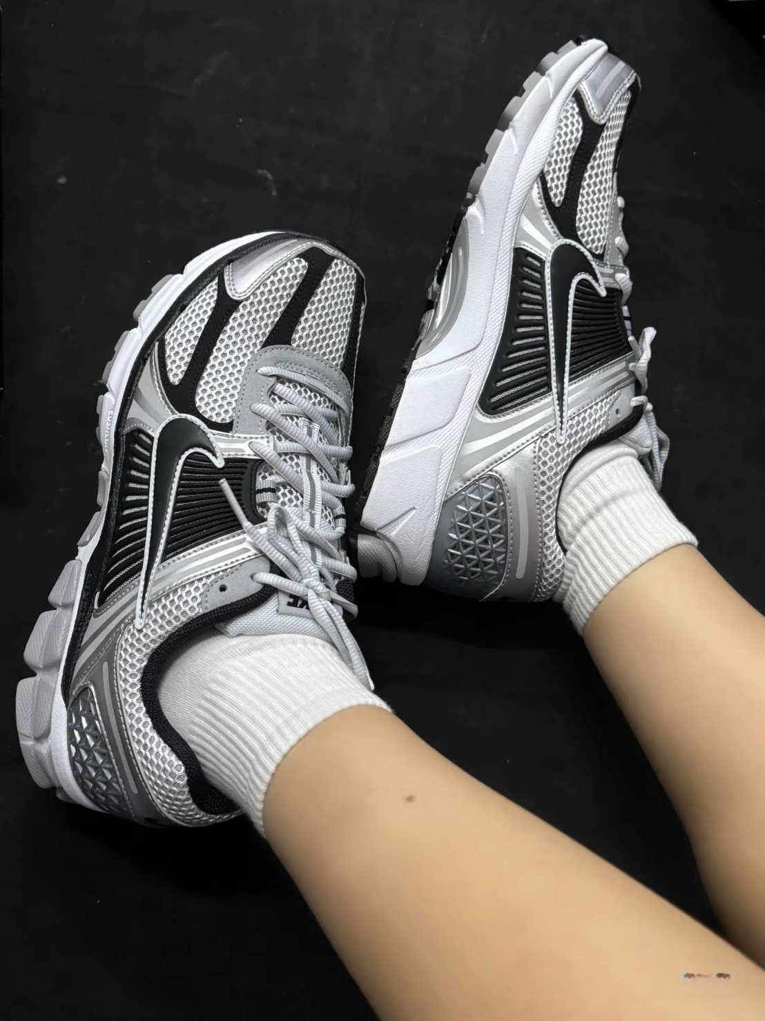 Nike Zoom Vomero 5 "Metallic Silver" 金屬銀 男女同款 FJ4151-004