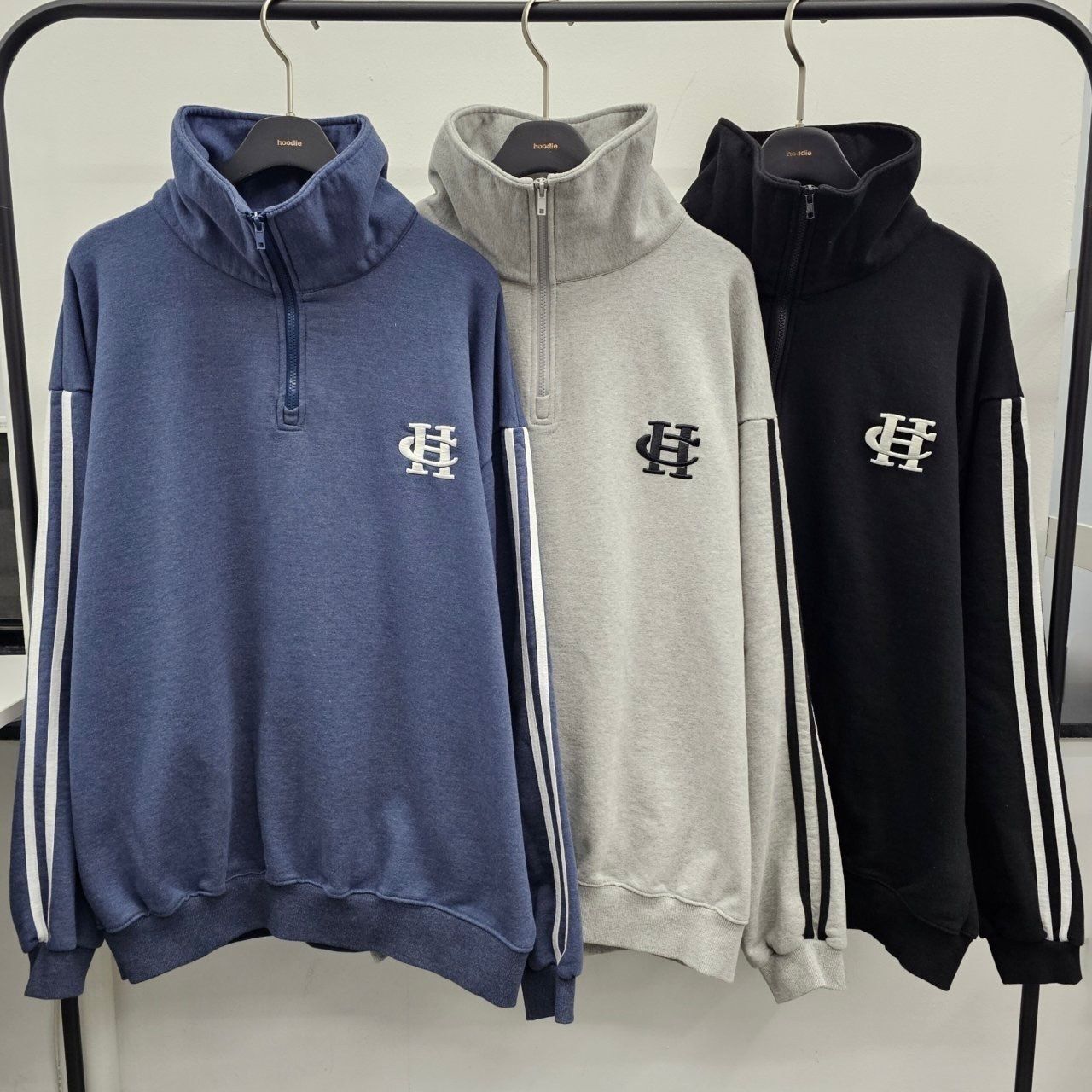 反領半拉鍊英文字衛衣 HD-020T