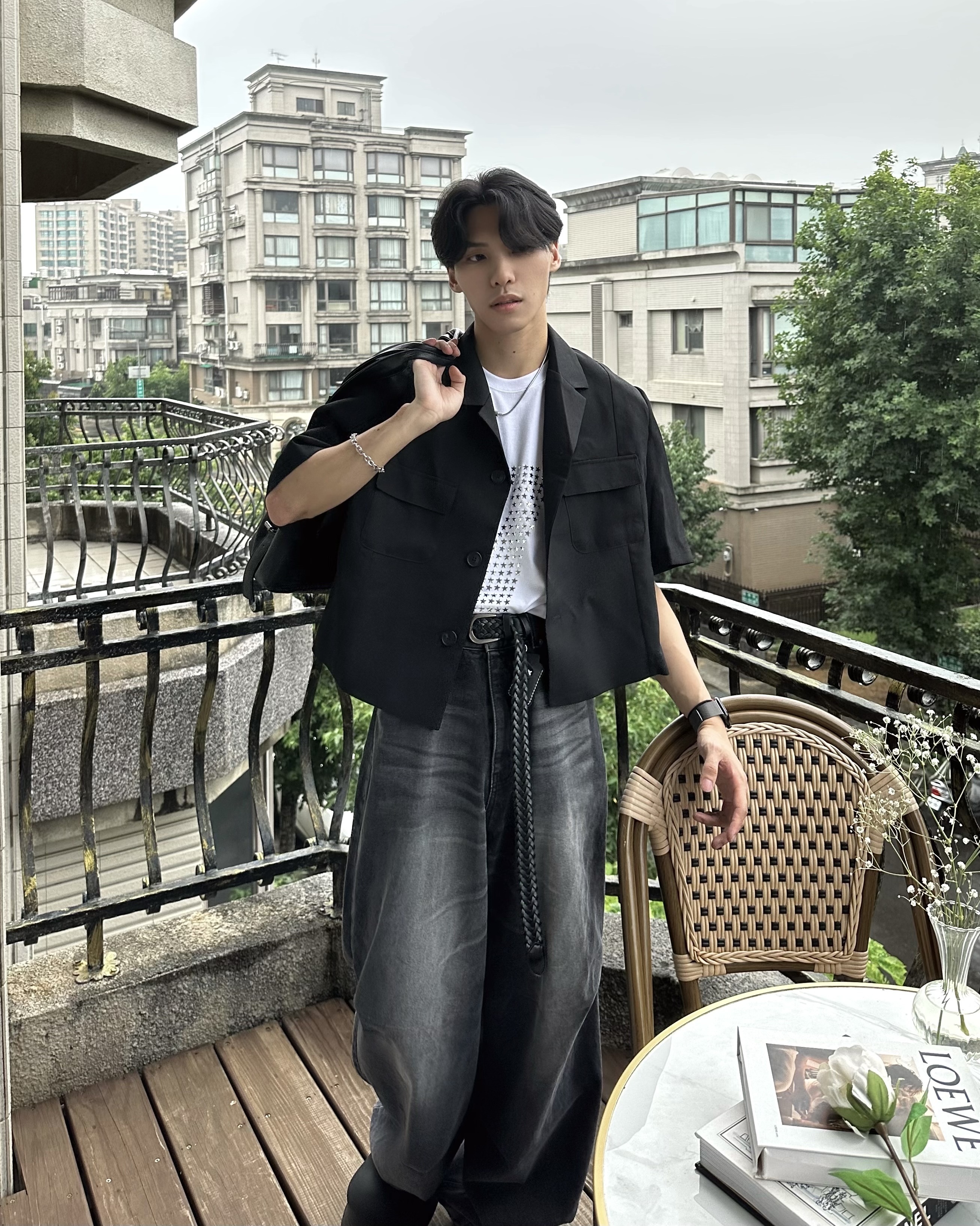 𝐇·𝐓·𝐒 韓國 BOXY 短版 輪廓線條 雙口袋 低調素面 寬短 西裝 外套