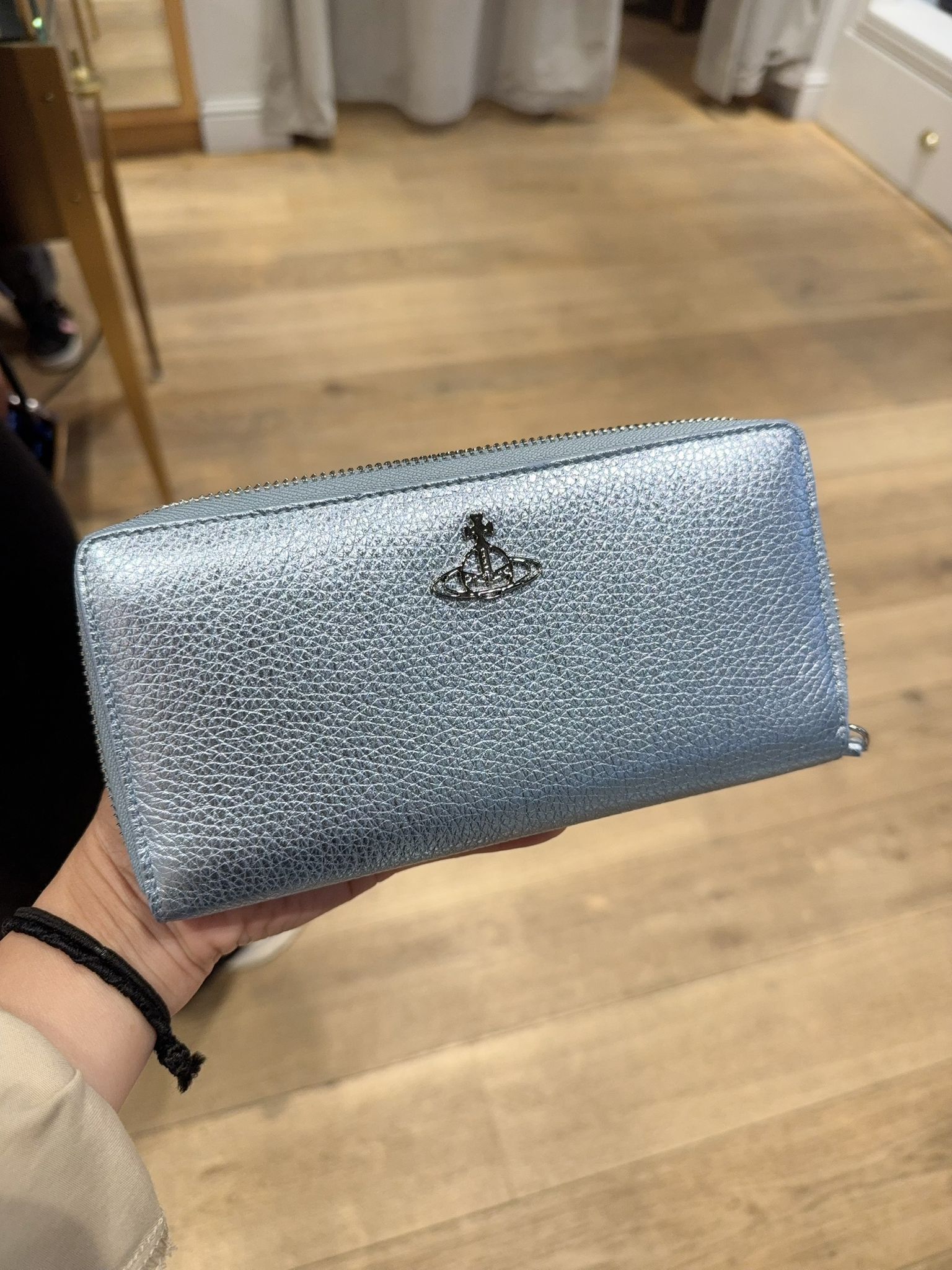 Vivienne Westwood Grainy zip around wallet Metalic Light blue