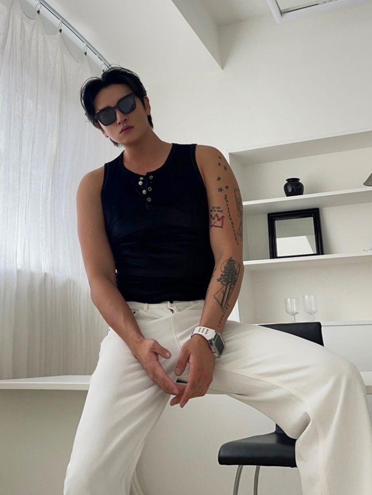 天鵝絨亨利領開襟背心