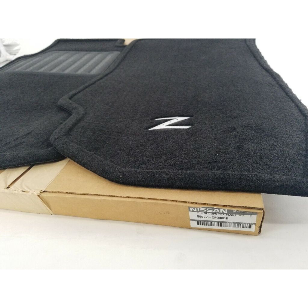 NISSAN 美國原廠選配腳踏墊(Z字樣) 370Z (999E2-ZS100BK)