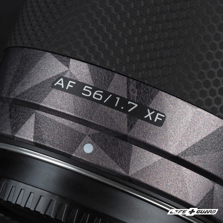 稜鏡鈦貼膜質感特寫，LIFE+GUARD 設計風格