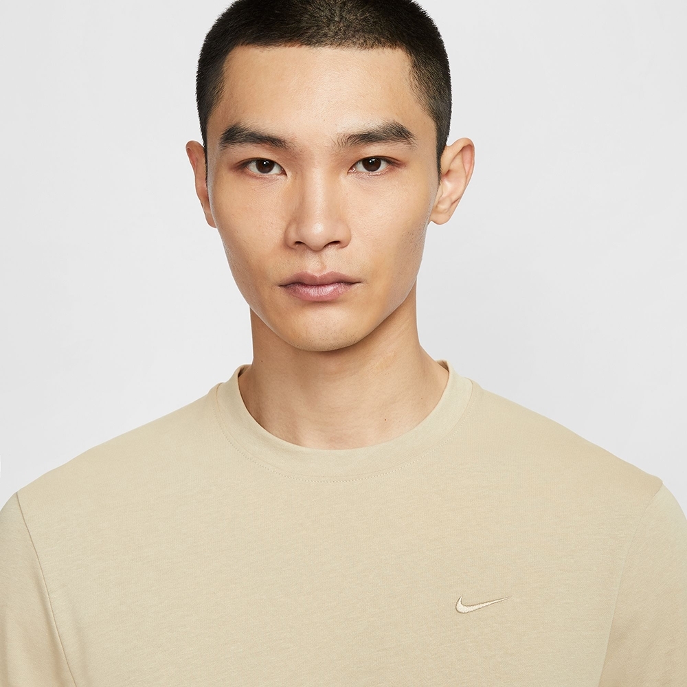 NIKE 短T AS M NK DF 奶茶 刺繡LOGO 短袖 男 DV9832-251