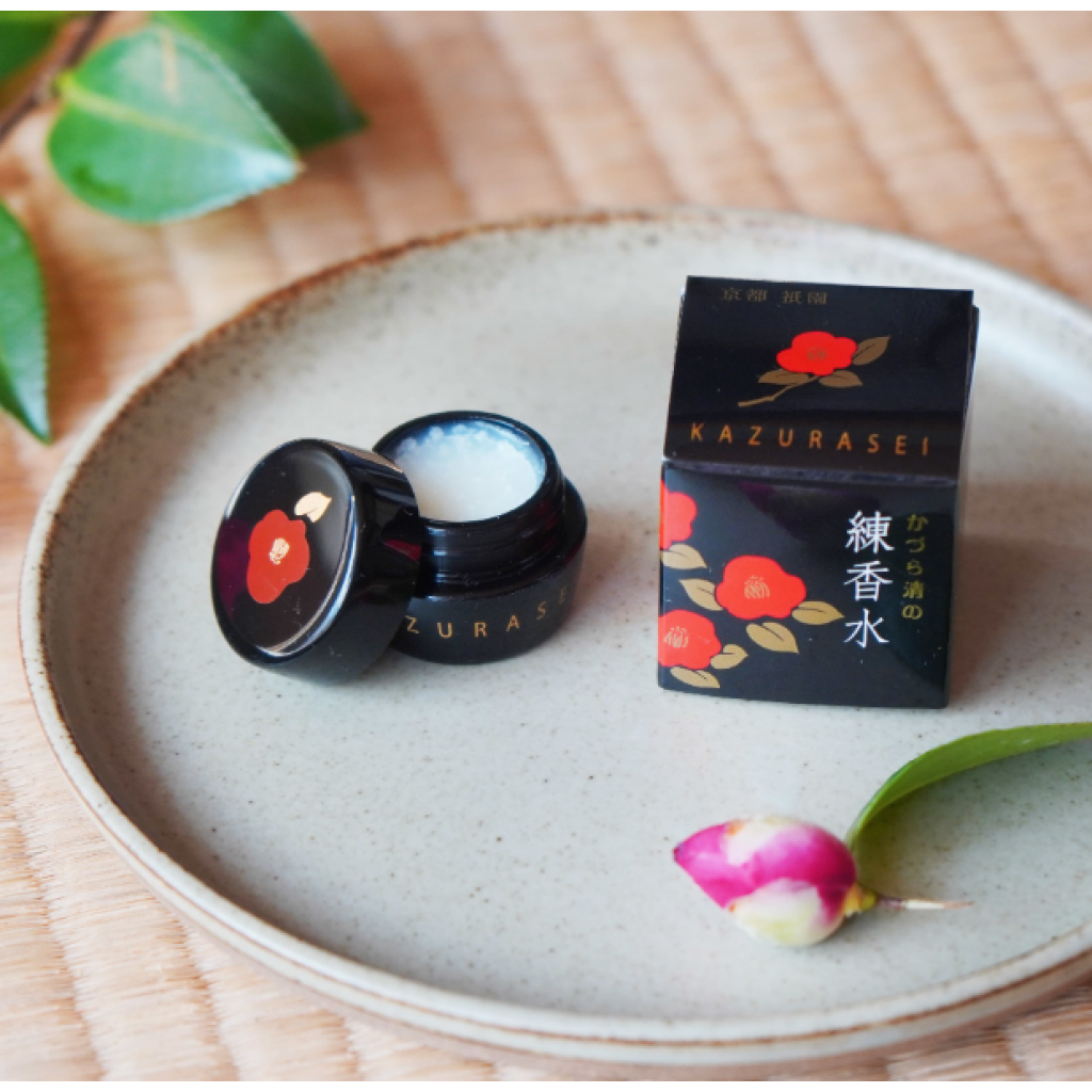 日本KAZURASEI 練香水4g