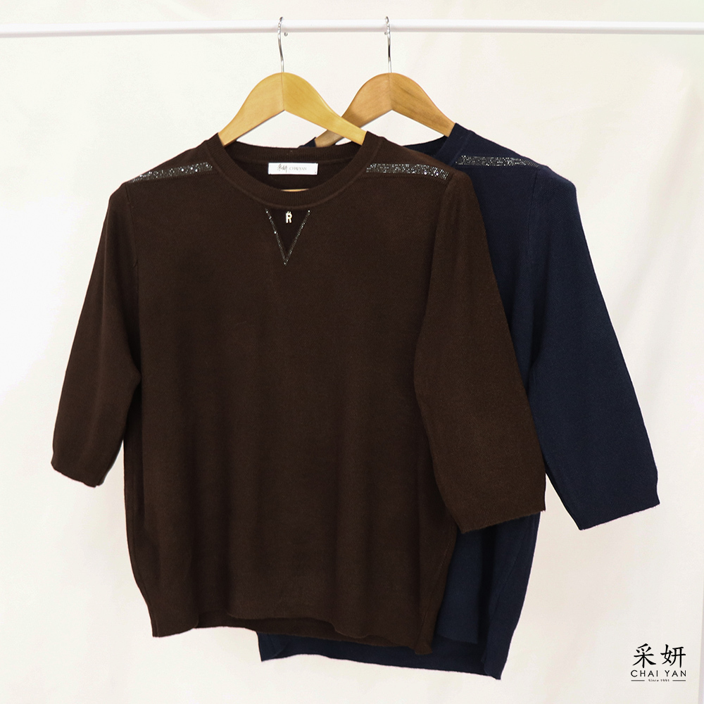 小V型透膚拼接針織圓領七分袖上衣