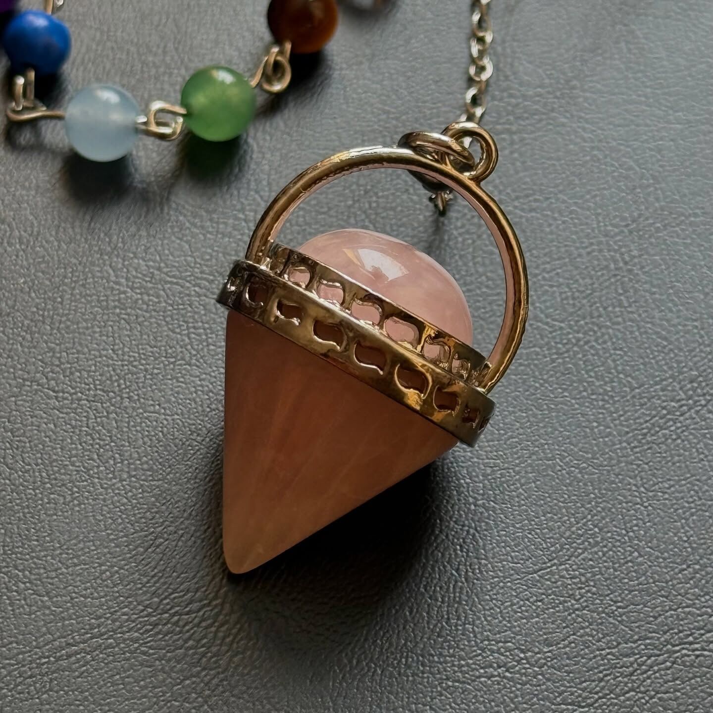 [原石] 粉晶 七脈輪水晶靈擺