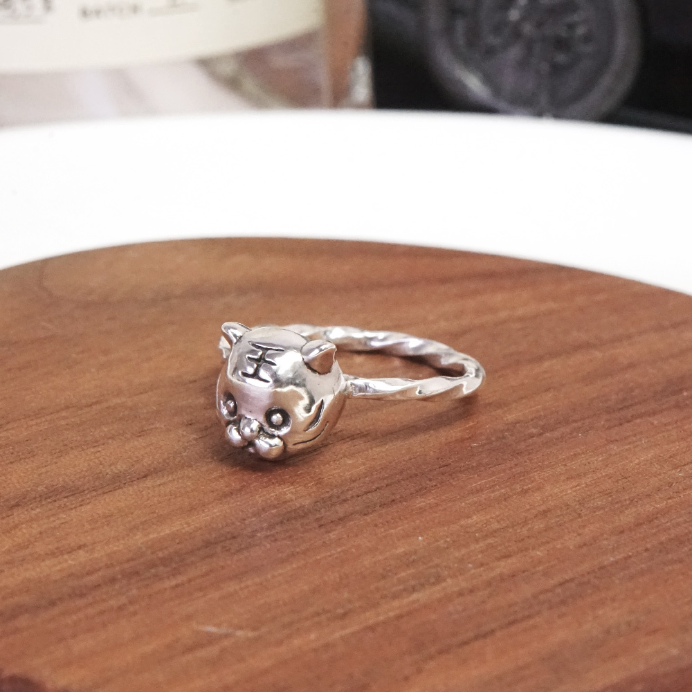 俏皮虎 方扭戒 925純銀戒指 Q版老虎設計