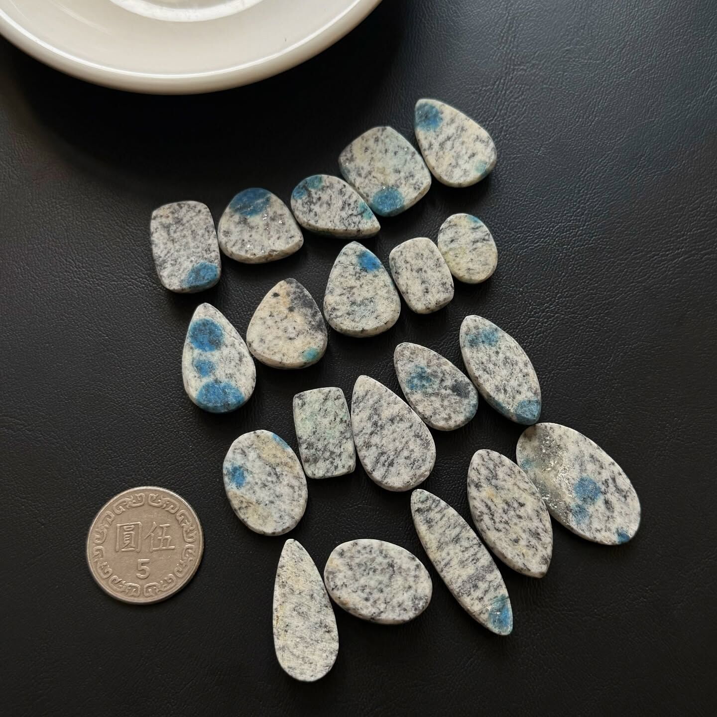 [原石] 高頻能量K2 Blue 水晶蛋面 約 20mm