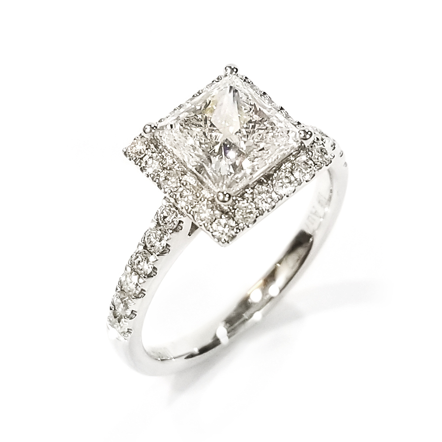 18K白金 1.5卡實驗室培育公主方鑽石戒指