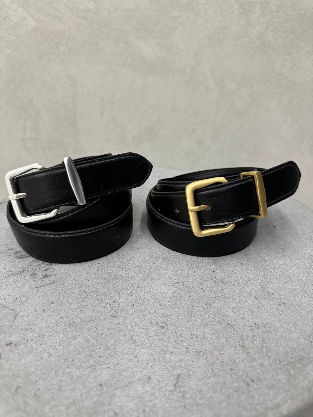 BG114 方扣牛皮腰帶