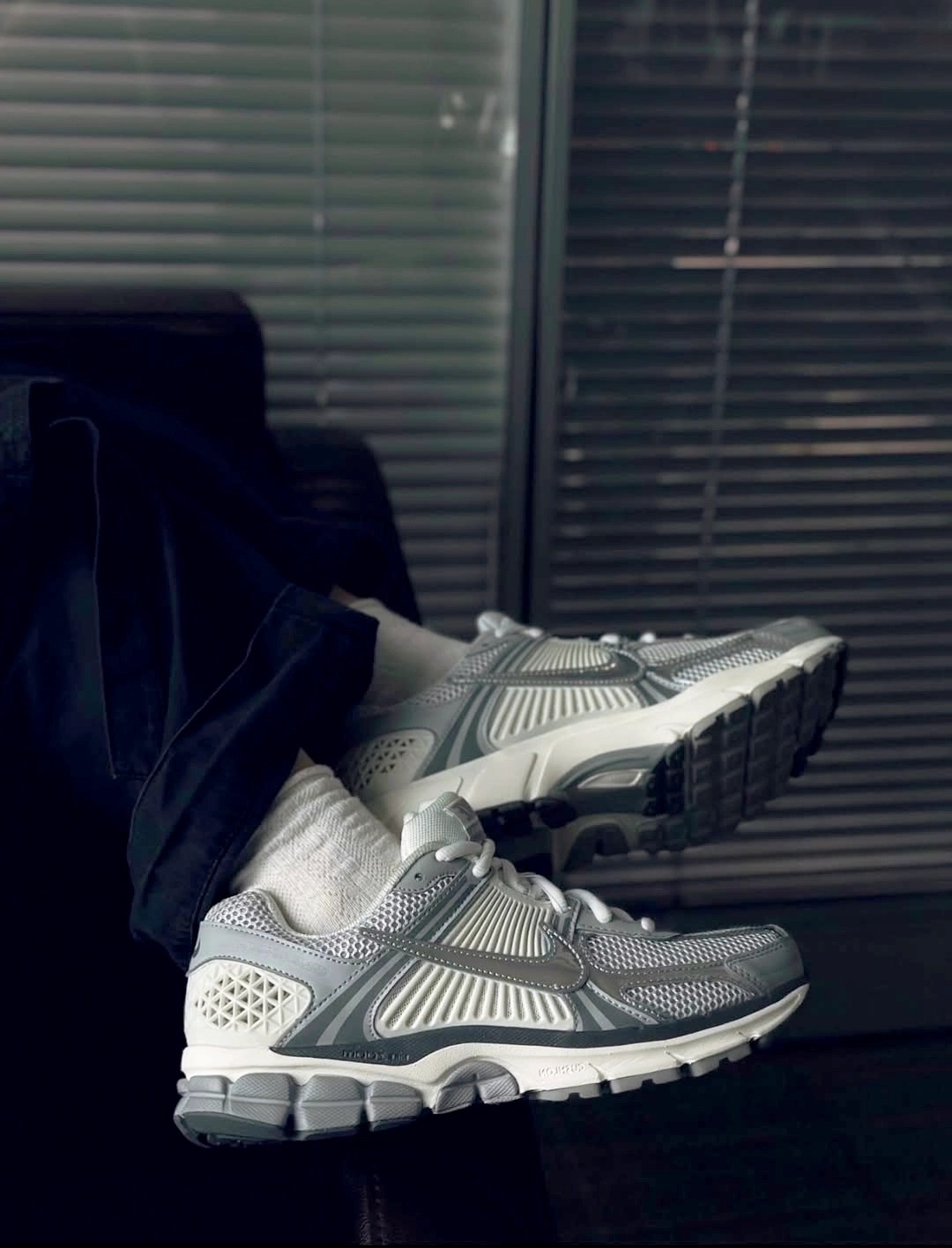 代購-Nike Zoom Vomero 5 銀鉤 男女同款 白銀灰 IM2219-121