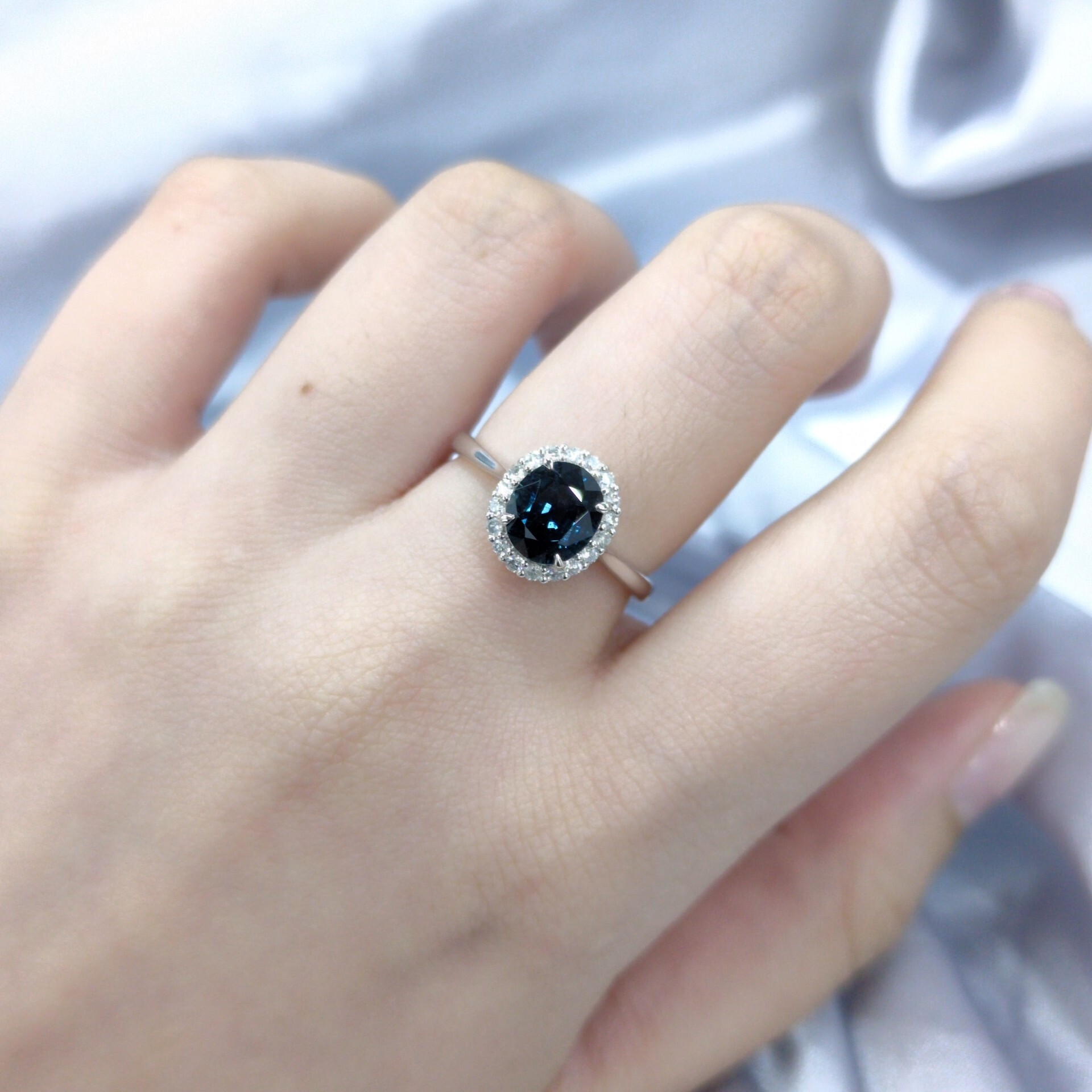 18K White Gold 1.63ct Sapphire and Diamond Ring