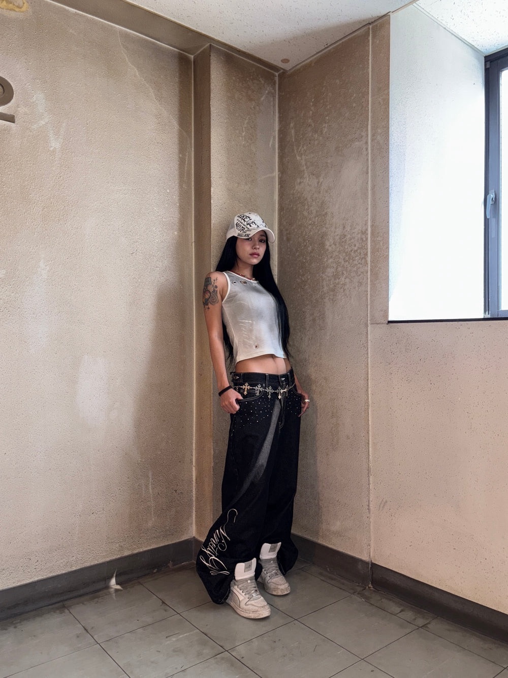 9090 girl Feather logo Studs Buggy Denim Pants