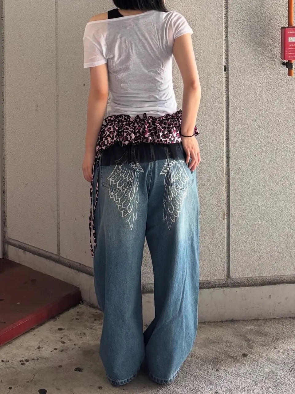 9090 girl Feather logo Studs Buggy Denim Pants