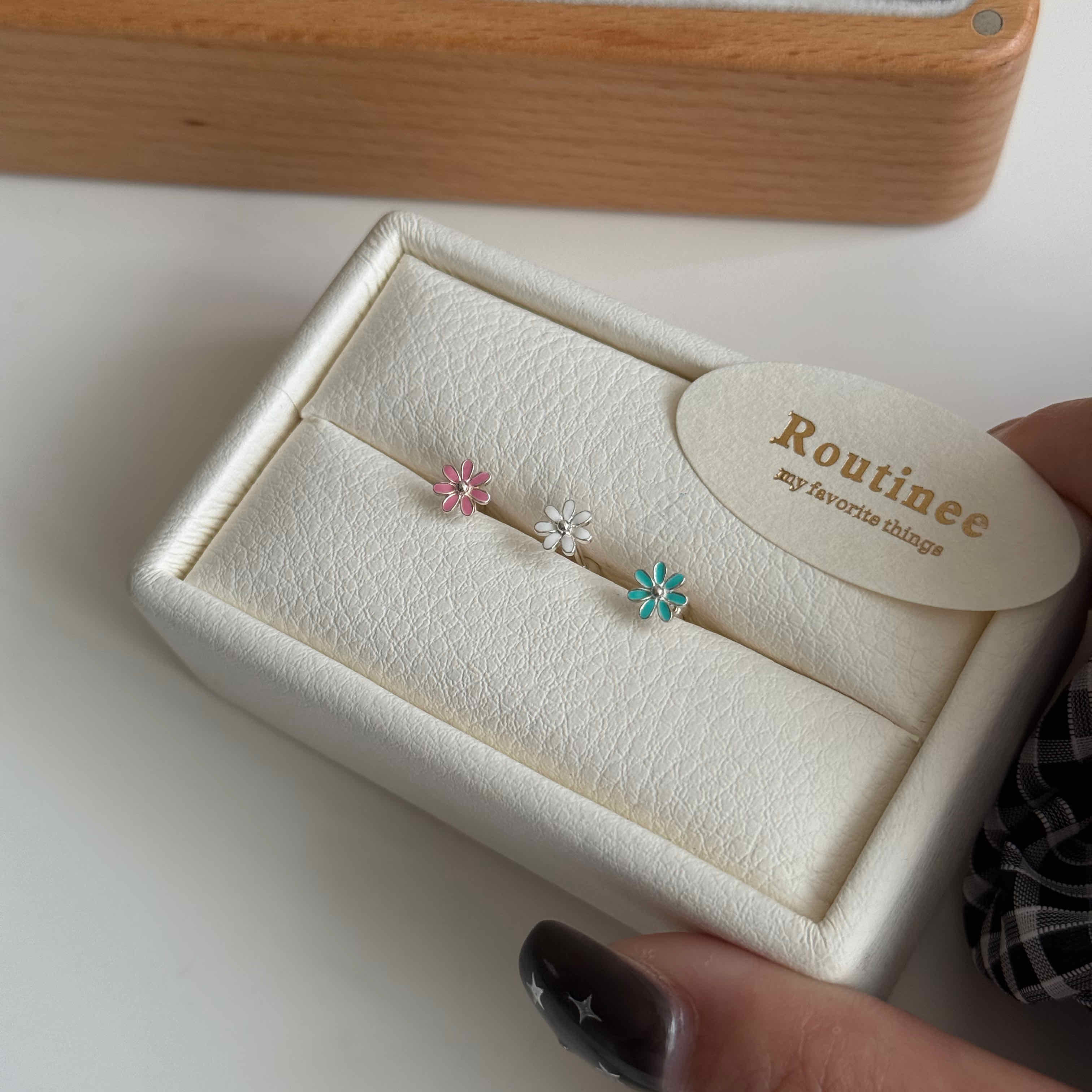 🇰🇷925 silver 繽紛小雛菊轉珠耳釘