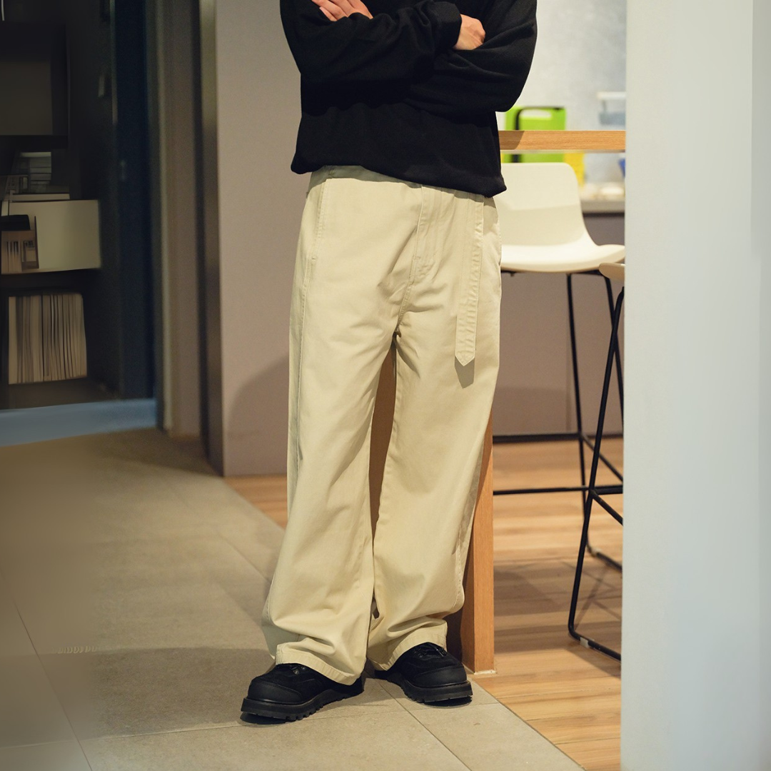 質感剪裁水洗刷色彎刀休閒褲