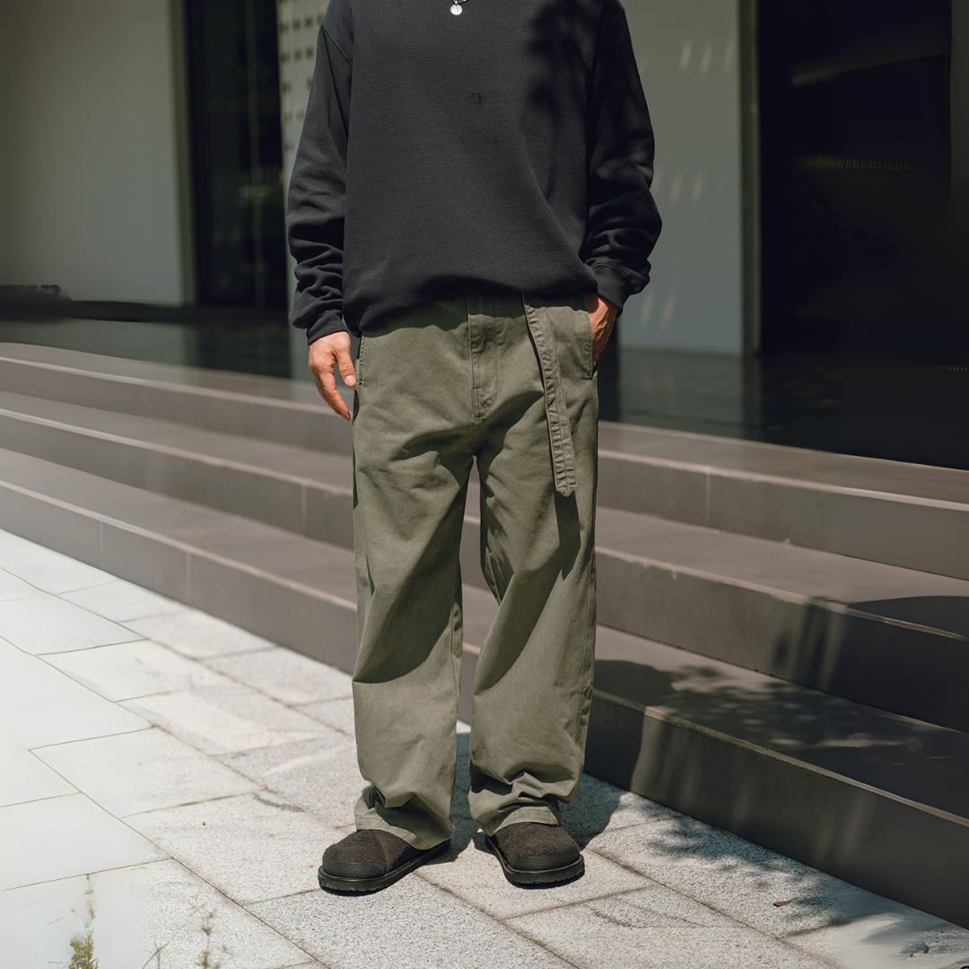 質感剪裁水洗刷色彎刀休閒褲