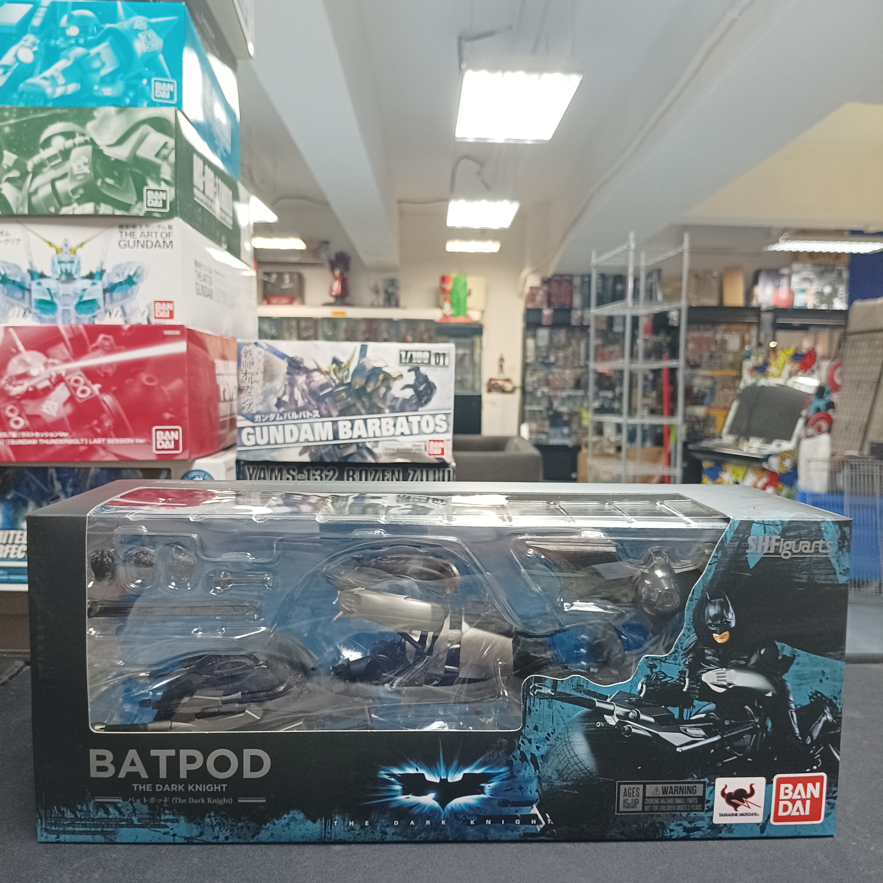 寄賣-SH Figuarts The Dark Knight Batman Bat-pod