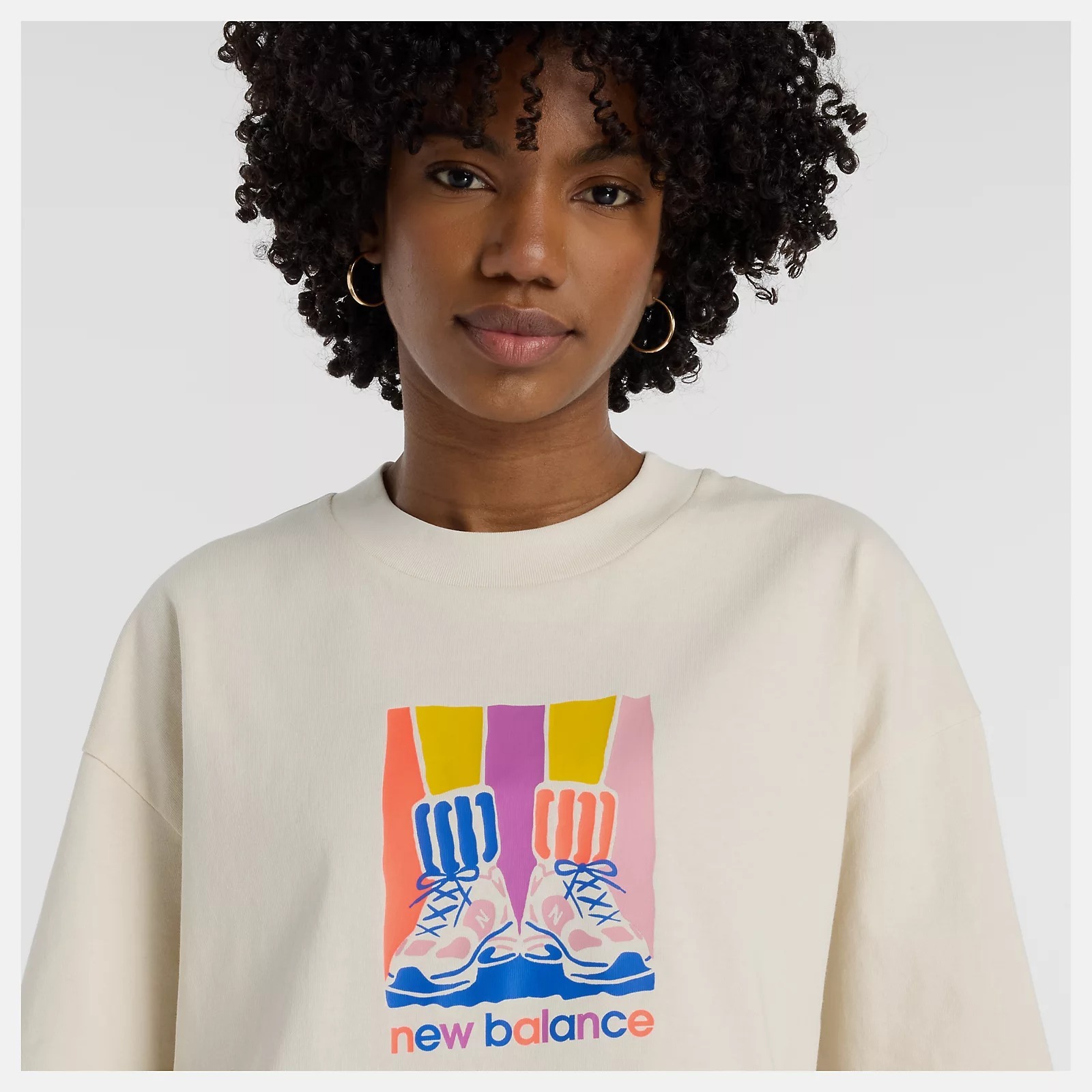 NEW BALANCE 短T NB 米色 印花 寬鬆 短版 上衣 女 WT53904LIN