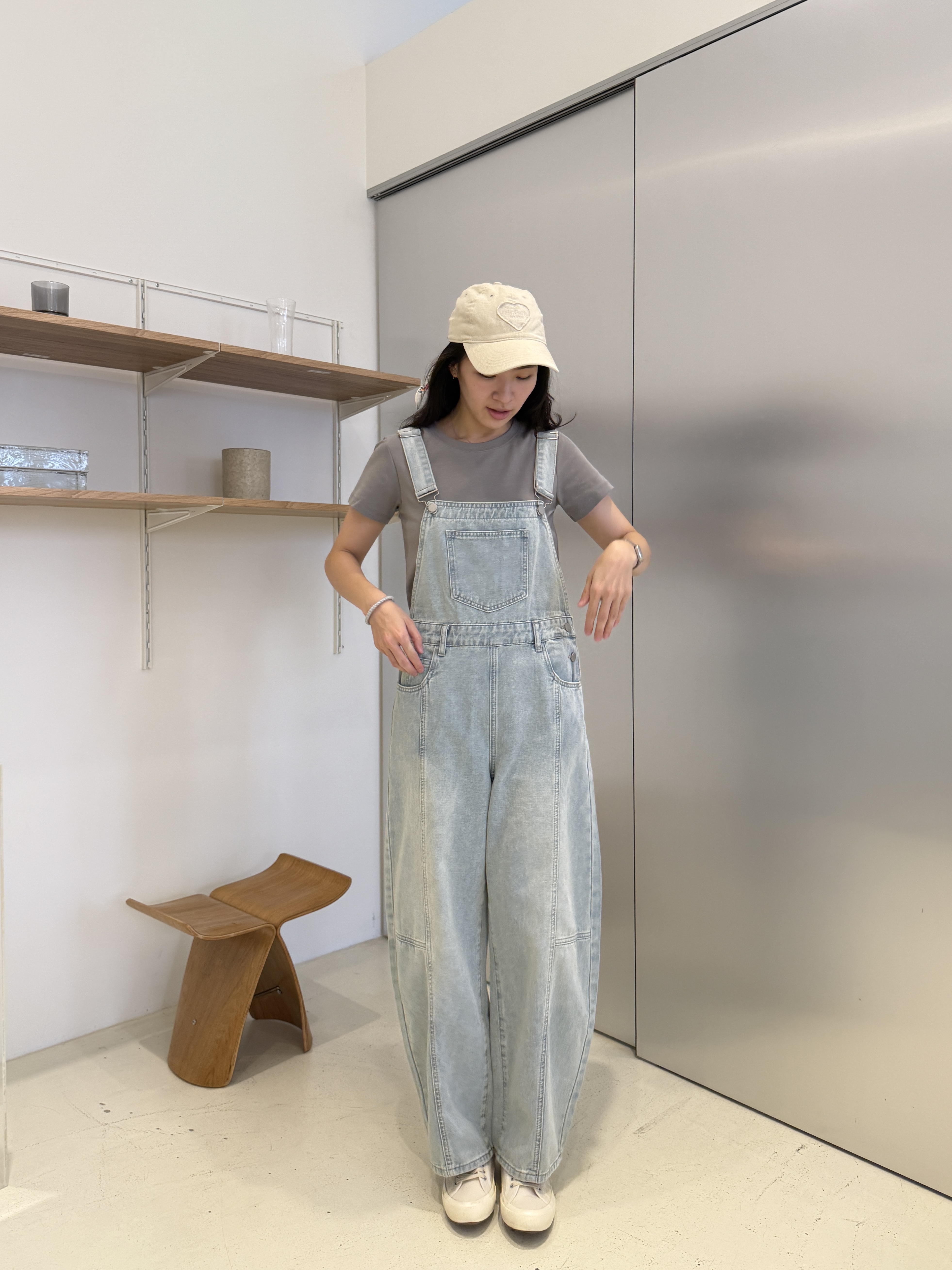 繭型牛仔吊帶褲