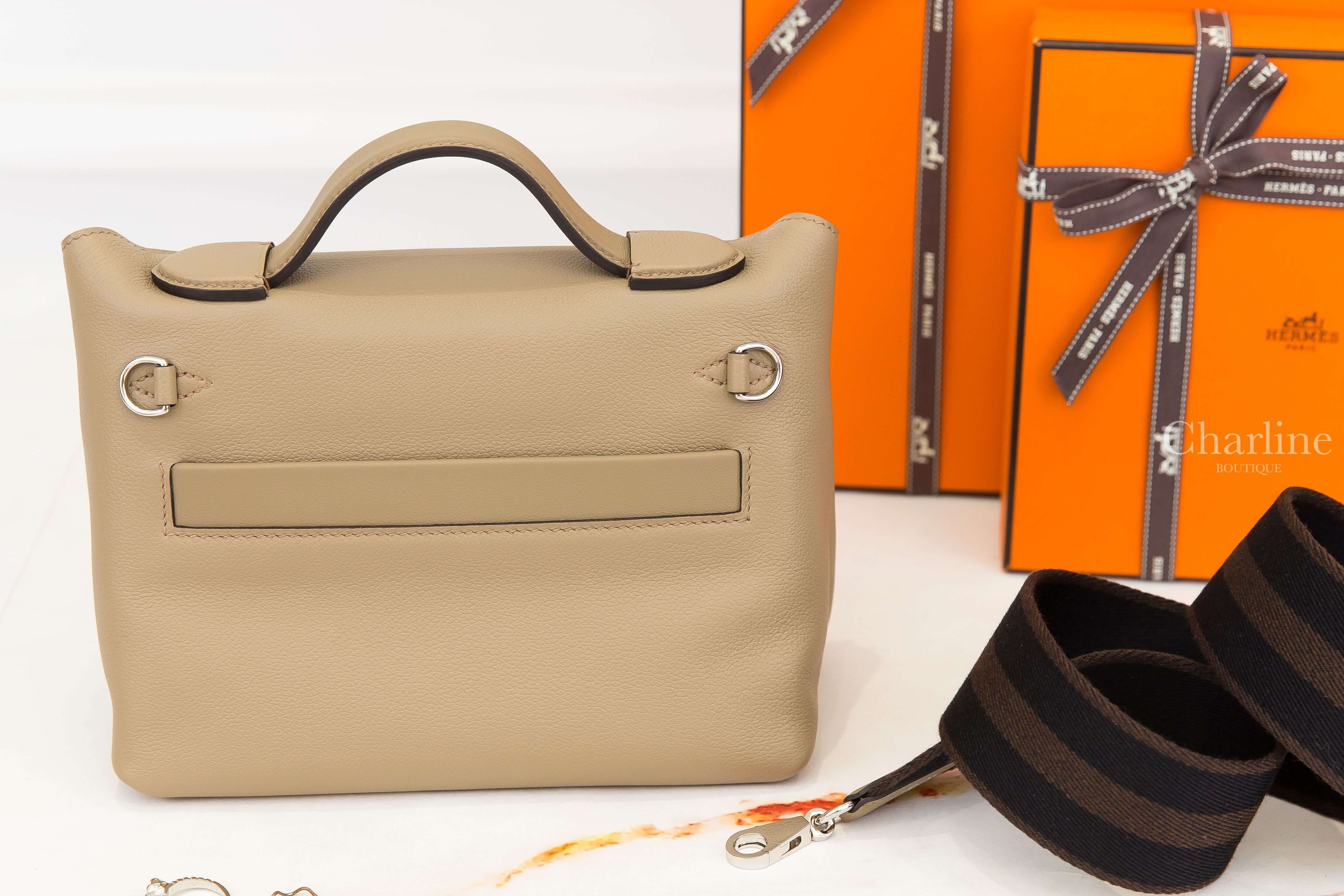 Hermès Mini Kelly 24/24 21 8Q Beige Marfa Evercolor 馬爾法米色銀釦黑色/咖啡色帆布寬背帶手提肩背包-Charline Boutique 精品代購