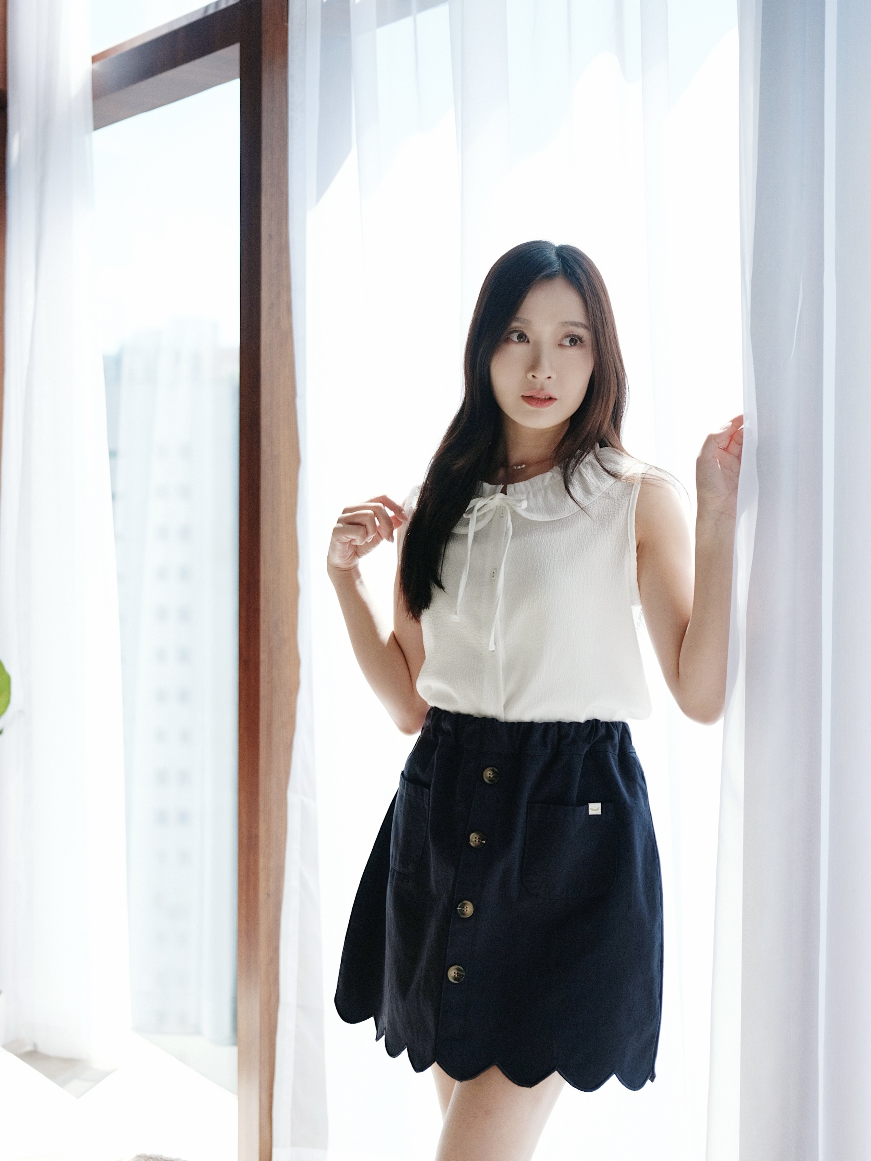 三色 / 皺皺翻領蝴蝶結背心 / Wrinkled Lapel Ribbon Vest