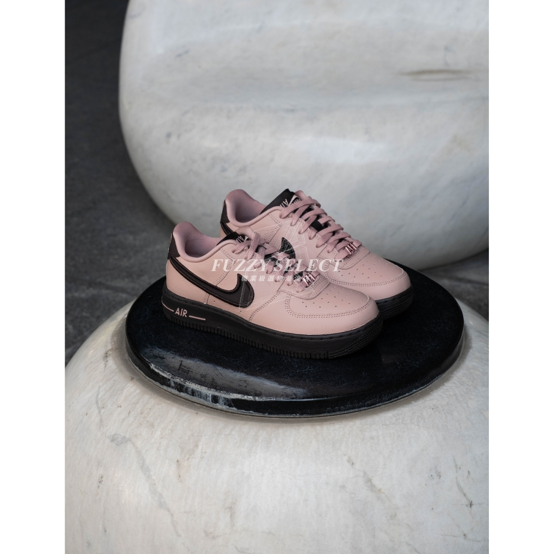 【逢甲 FUZZY】W Nike Air Force 1 Dance "Particle Pin" k草莓巧克力 FJ7409-601