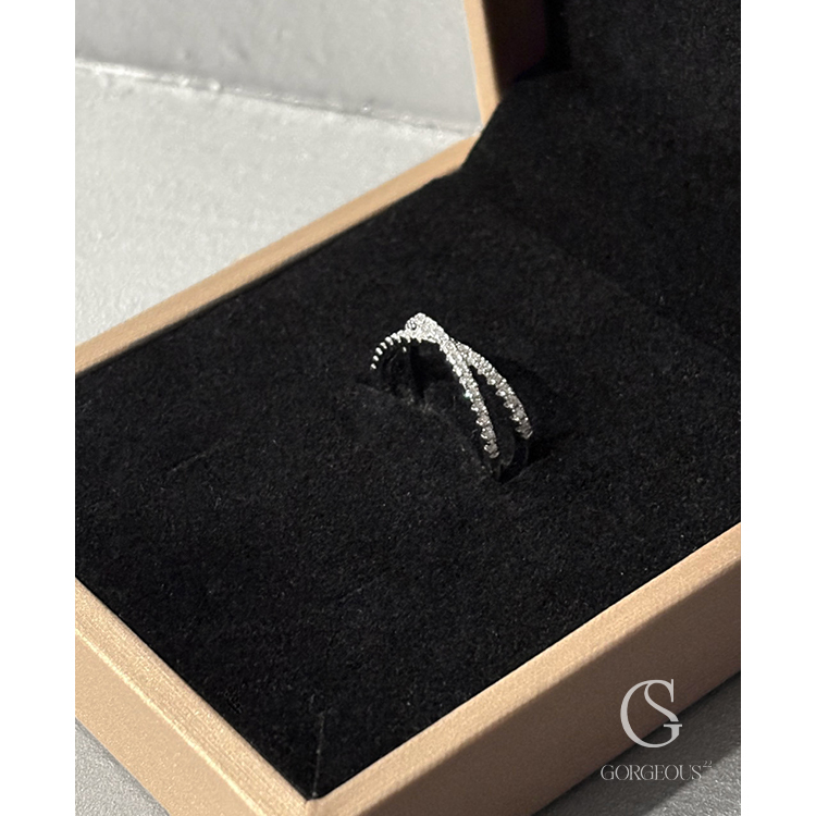 R47 現貨「交叉莫桑排鑽戒指(925銀)」