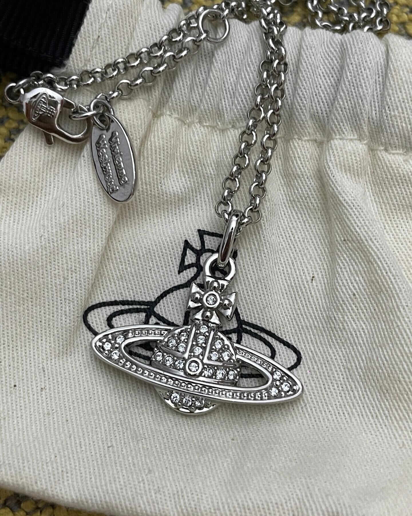 代購-Vivienne Westwood mini bas relief pendant 星球吊墜 經典滿鑽土星項鍊