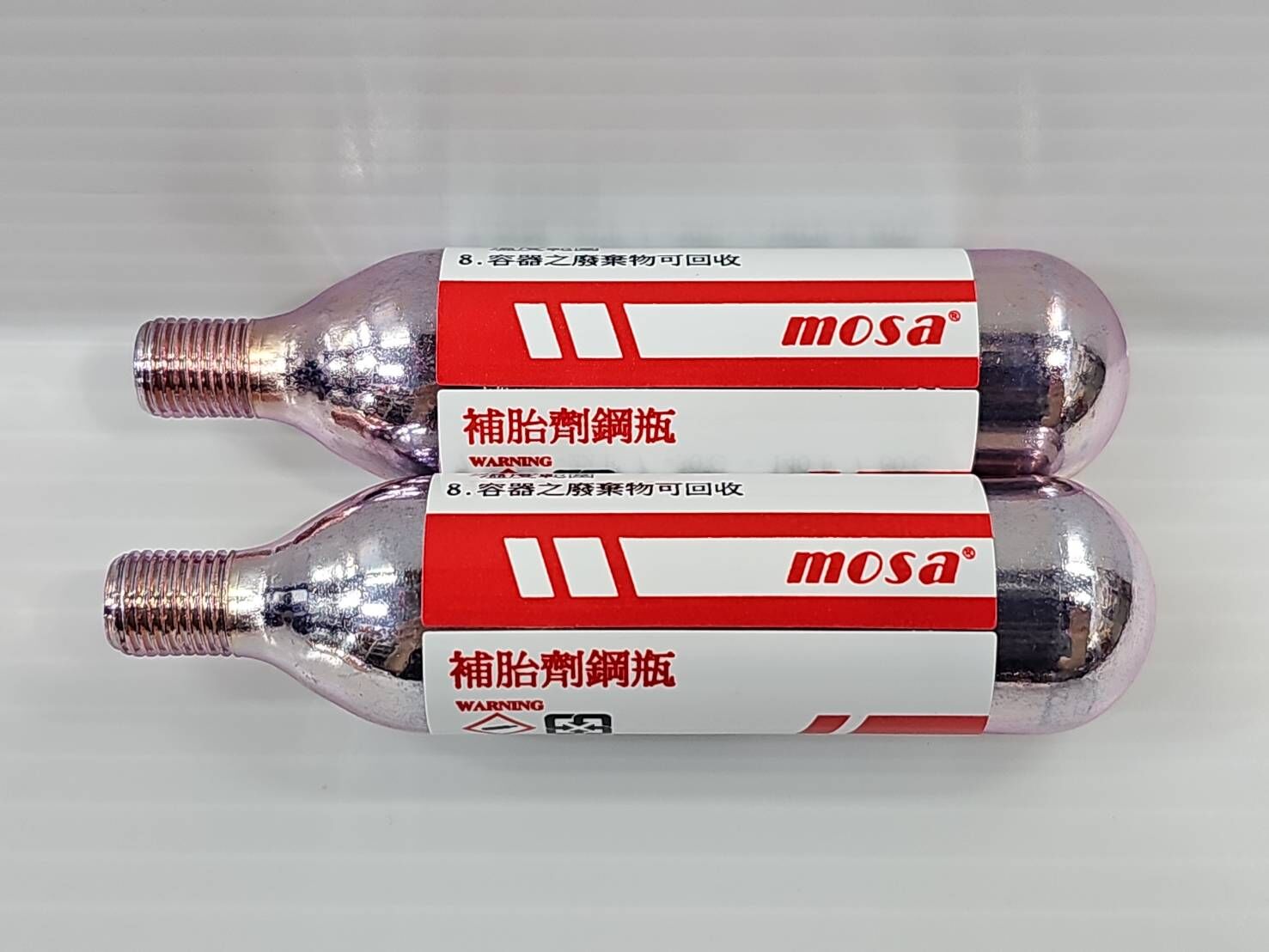 MOSA 補胎液鋼瓶 補胎劑鋼瓶 補胎鋼瓶 補胎液 屬於水性複合材料用清水就可以清洗