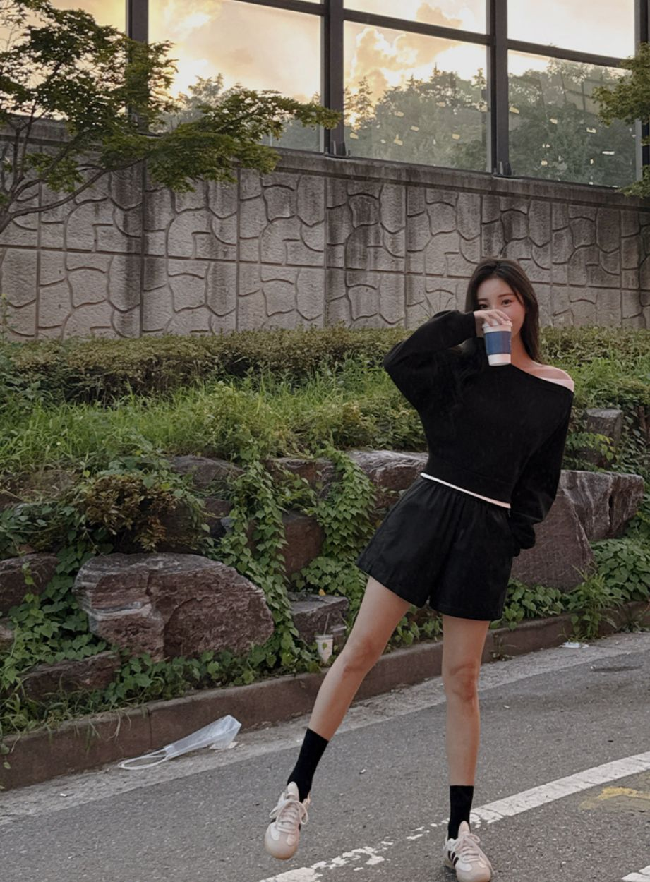 假兩件薄長袖上衣(黑色)