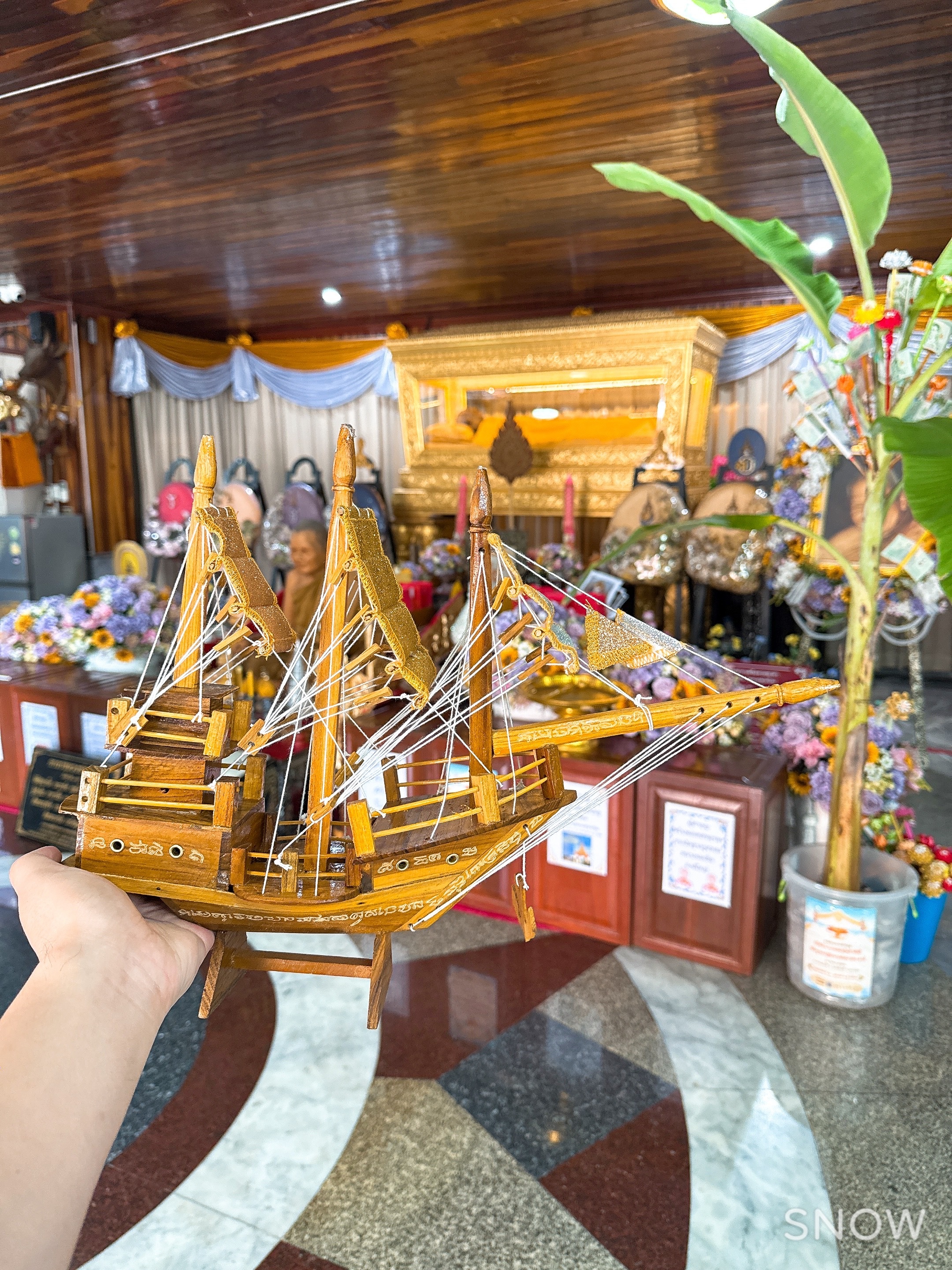 龍婆本廟開光加持 寶座招財船