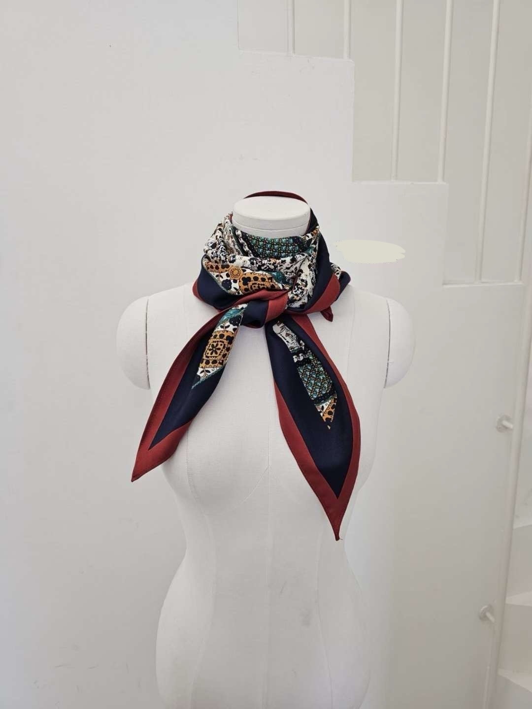 三角pattern scarf