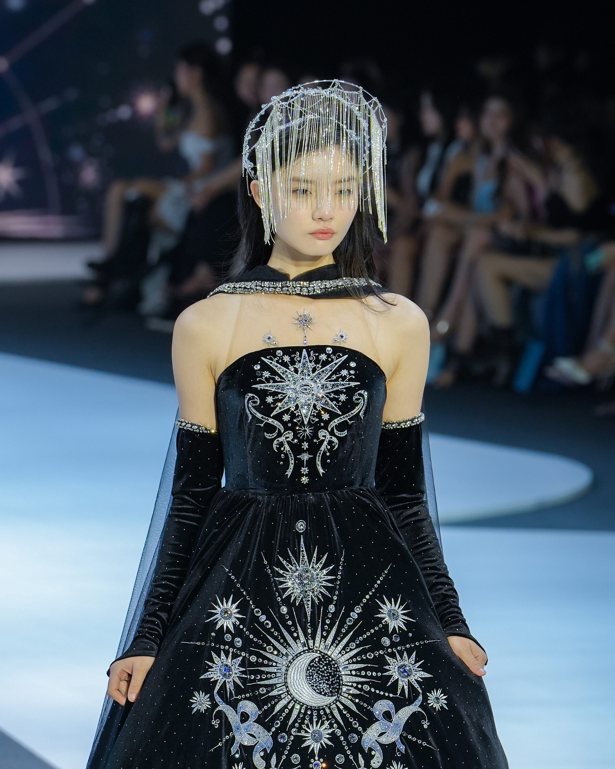 12676 Long Fringed Crystal Chain Veil Mask Tiara