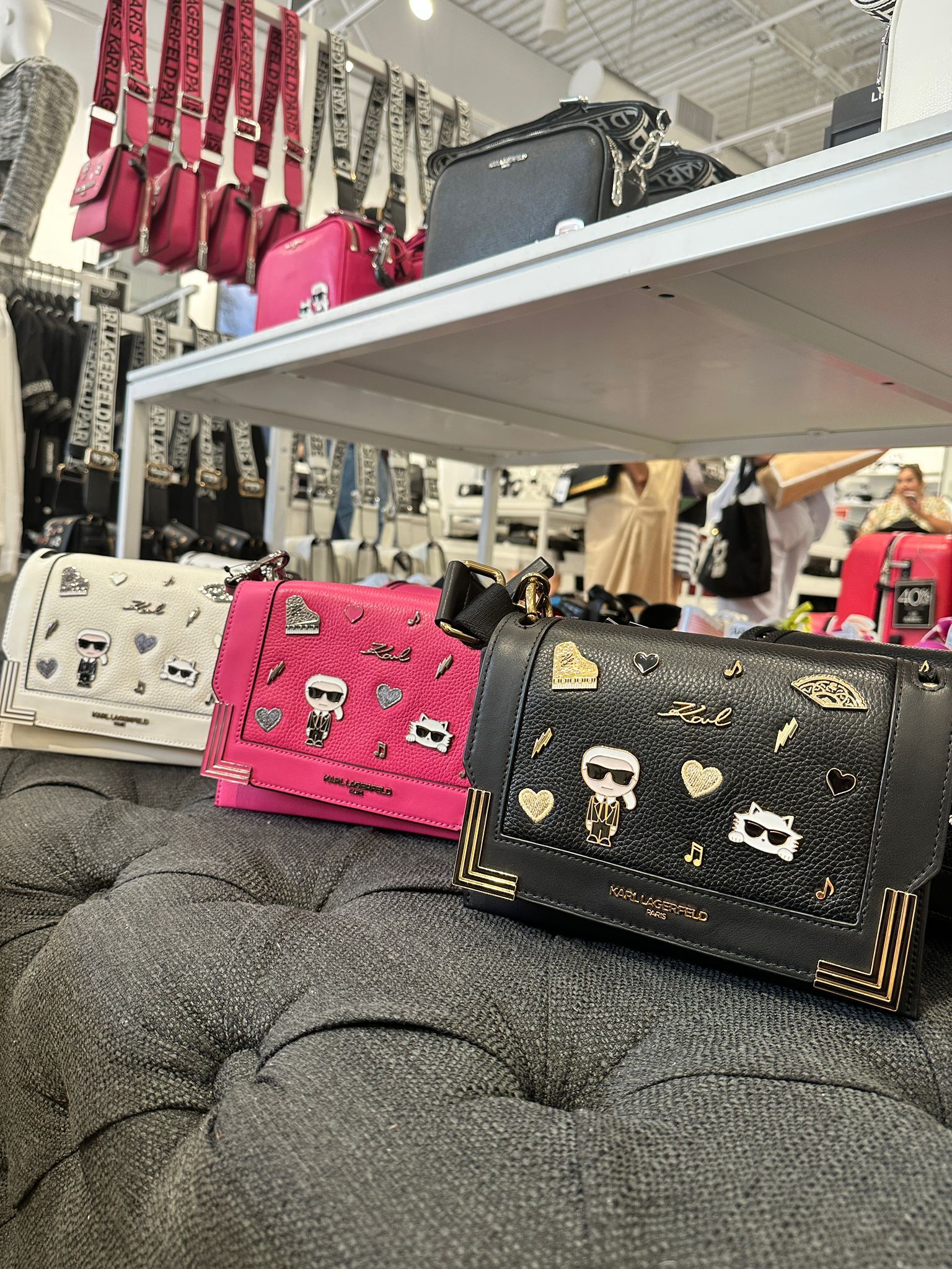 【預購】Karl Lagerfeld Paris H090550 斜咩袋