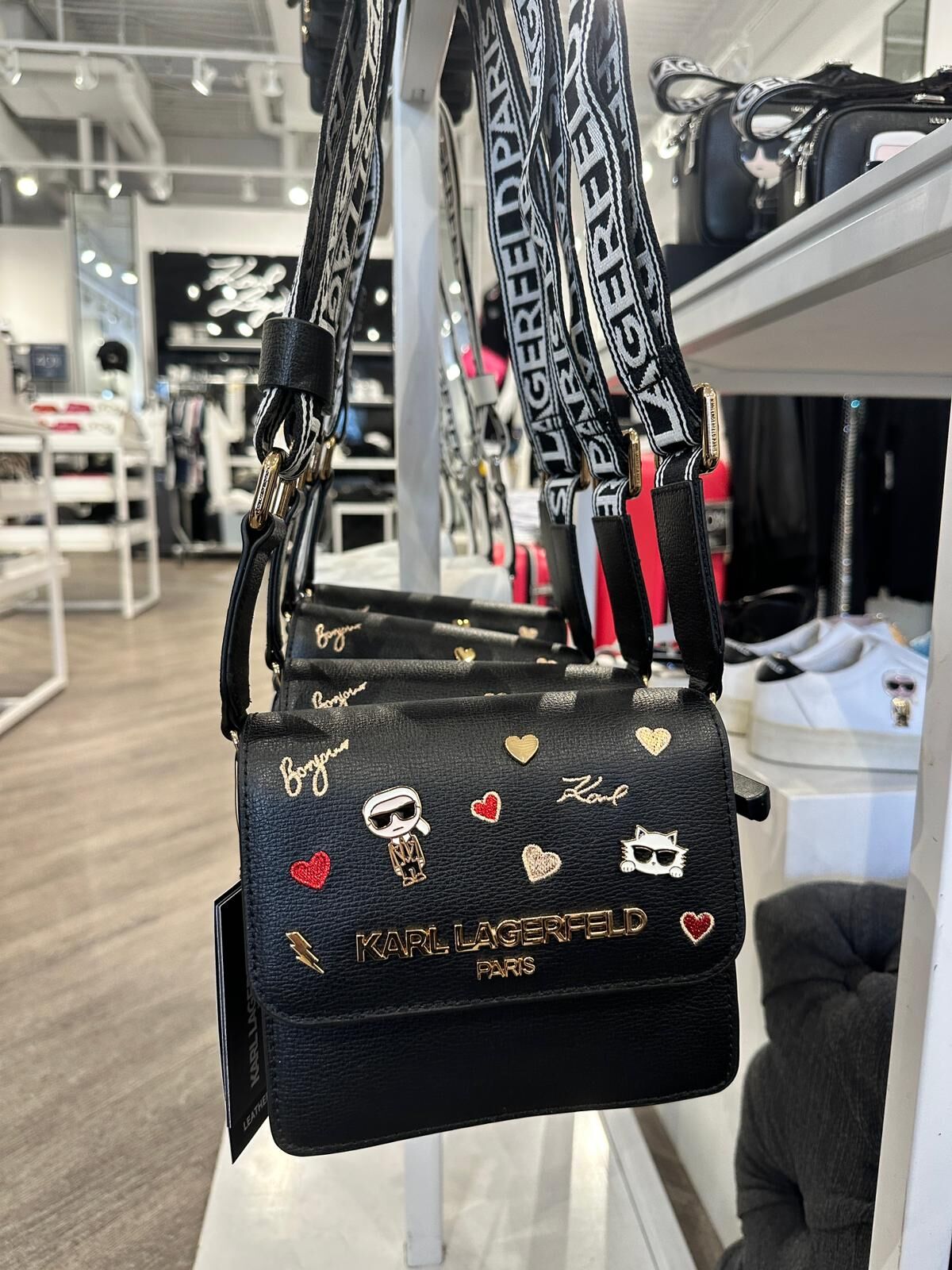 【預購】Karl Lagerfeld Paris H090558 斜咩袋