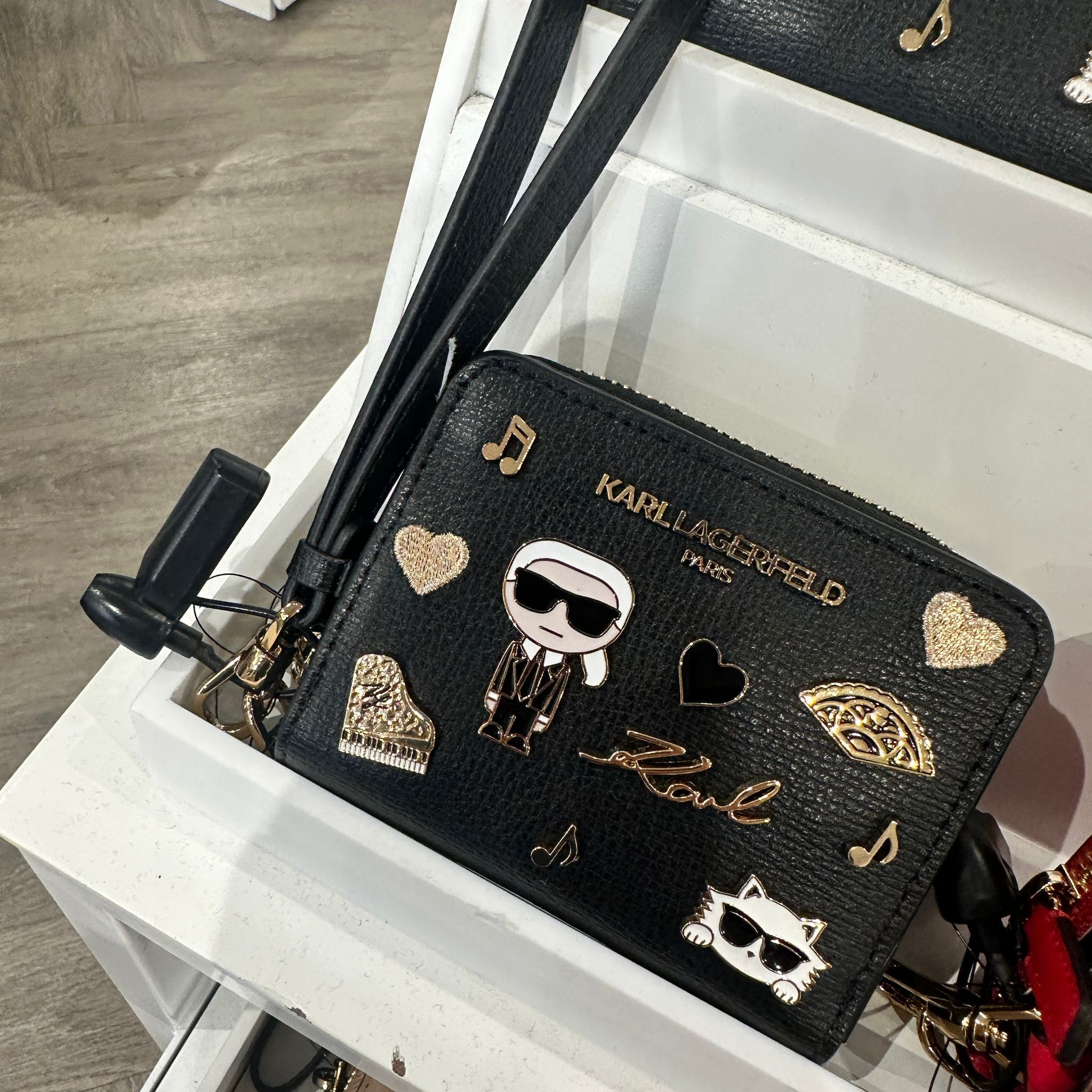 【預購】Karl Lagerfeld Paris H090569 手拿拉鏈銀包