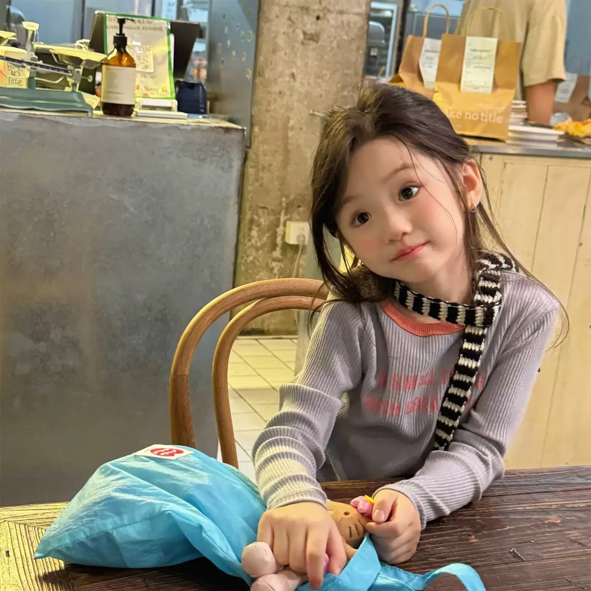 兩色直抗條合身上衣