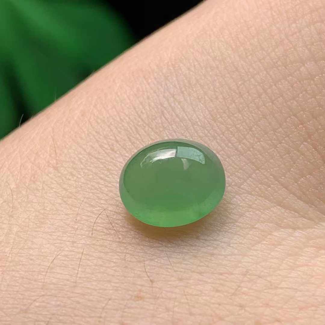 91343 翡翠冰種晴綠蛋面